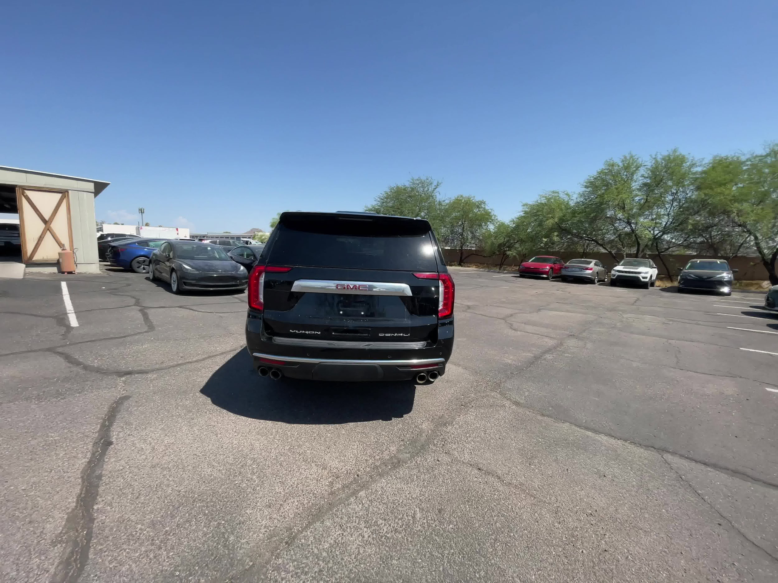 2023 GMC Yukon XL Denali 12