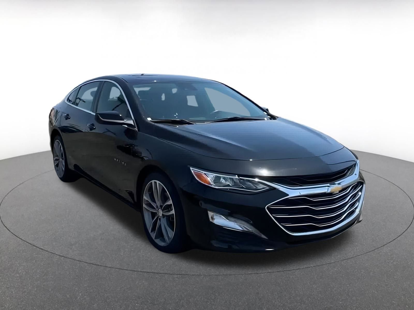Thumbnail: 2024 Chevrolet Malibu - 3