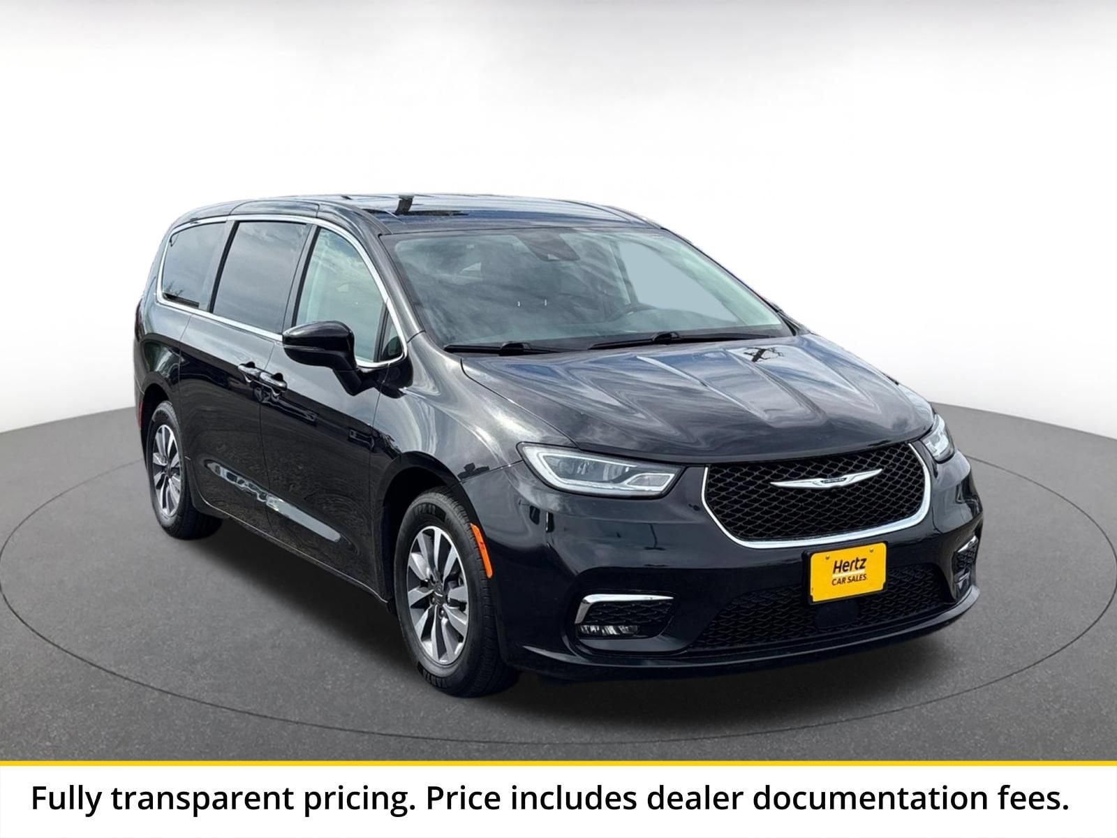 Thumbnail: 2023 Chrysler Pacifica - 1