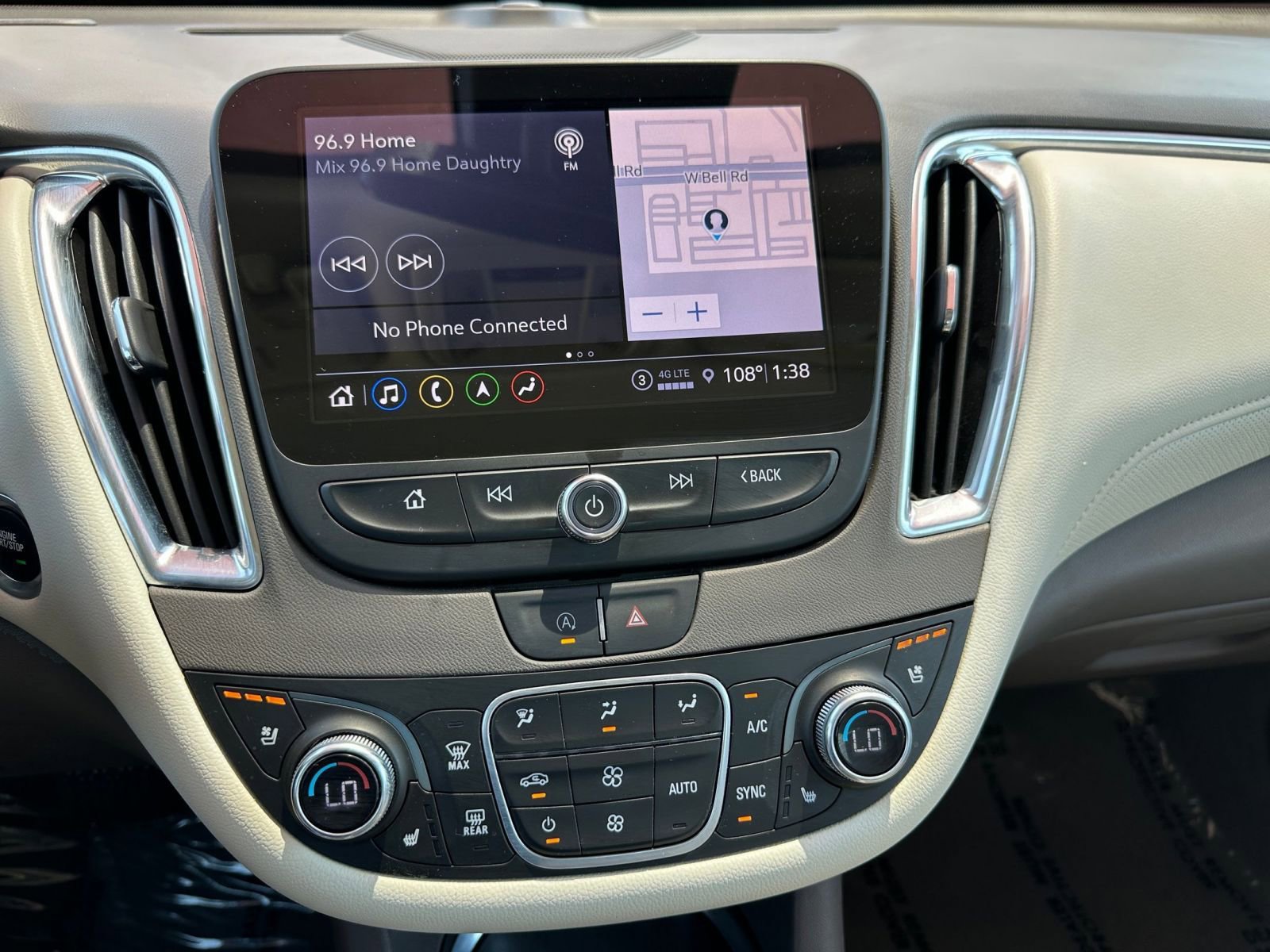 Thumbnail: 2024 Chevrolet Malibu - 18