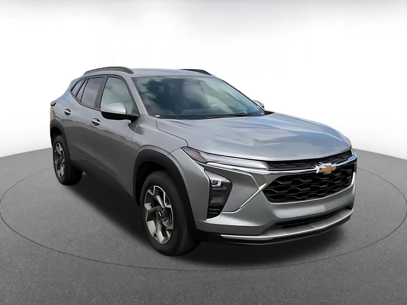 Thumbnail: 2025 Chevrolet Trax - 3