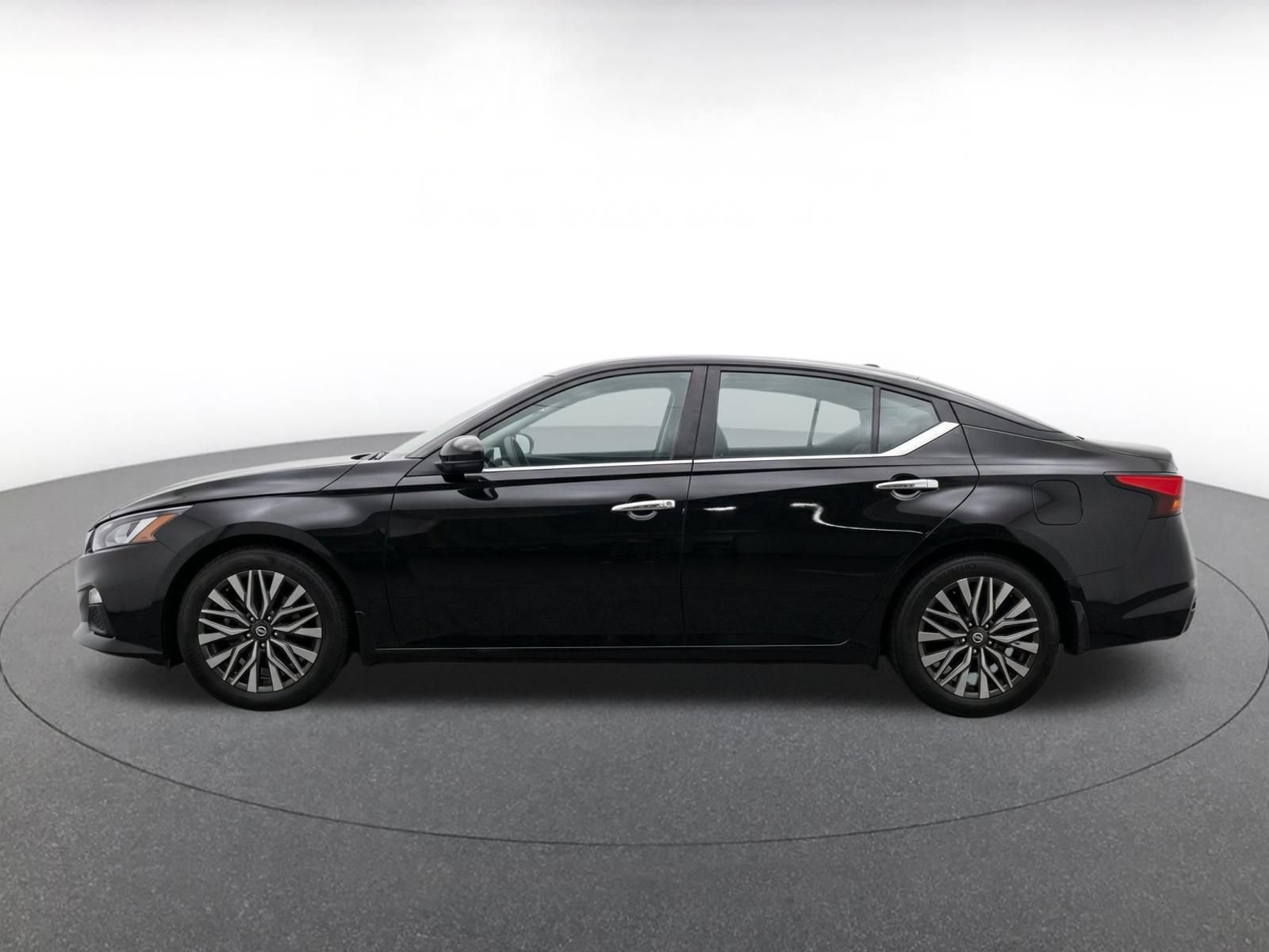 Thumbnail: 2025 Nissan Altima - 4