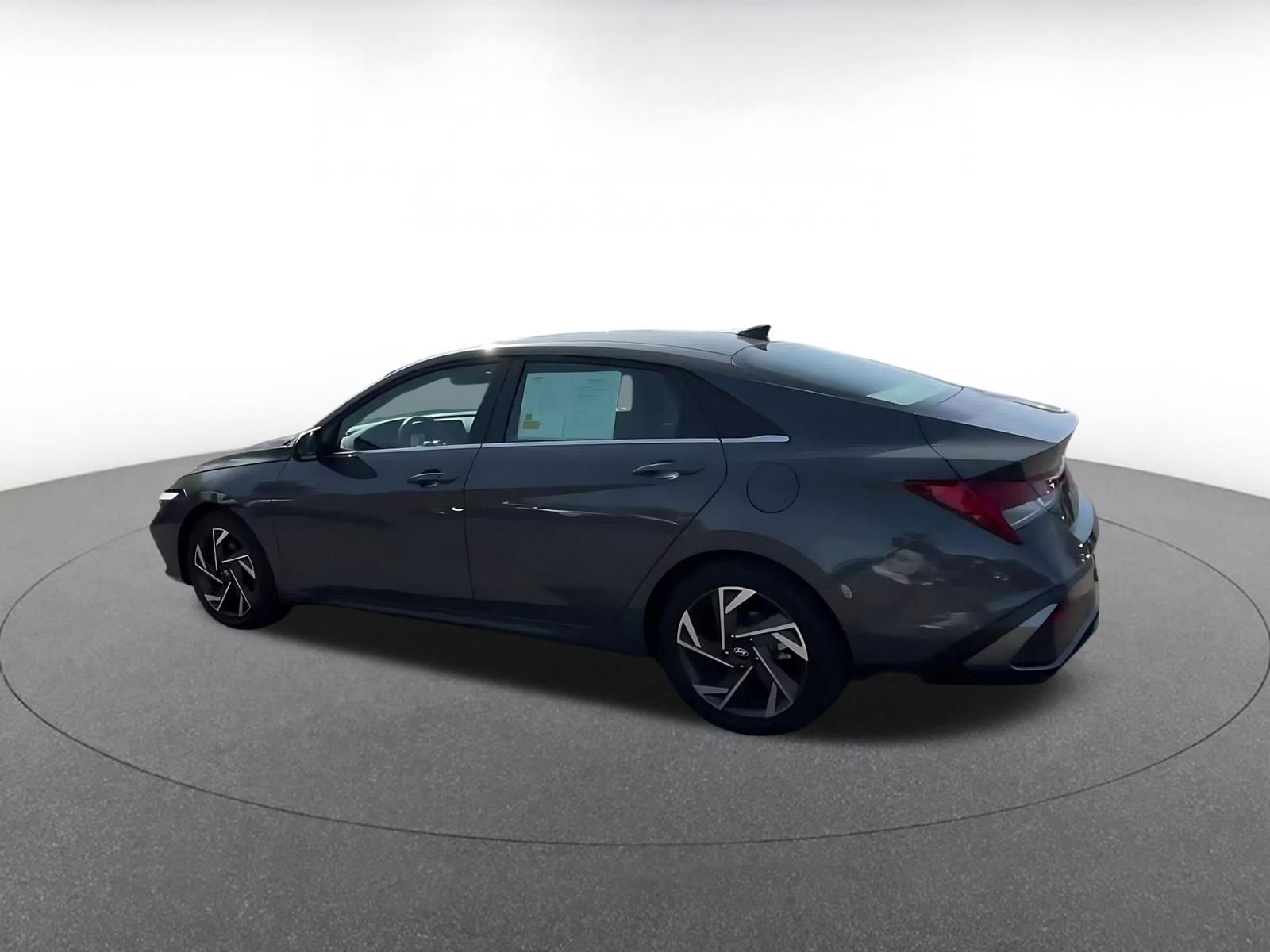 Thumbnail: 2025 Hyundai Elantra - 10