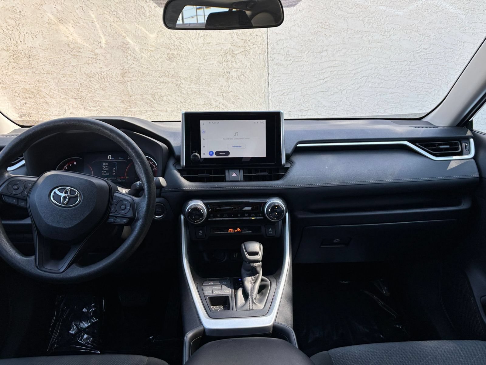 Thumbnail: 2025 Toyota RAV4 - 34