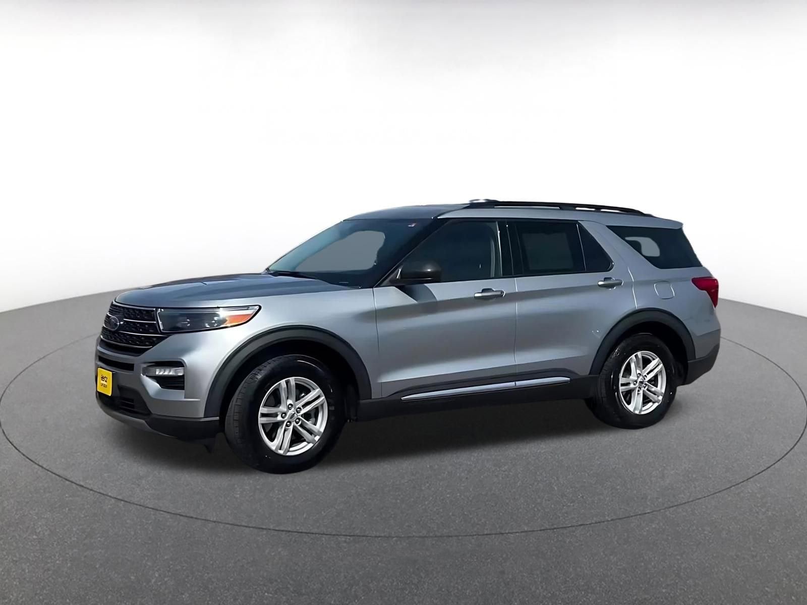 Thumbnail: 2023 Ford Explorer - 8