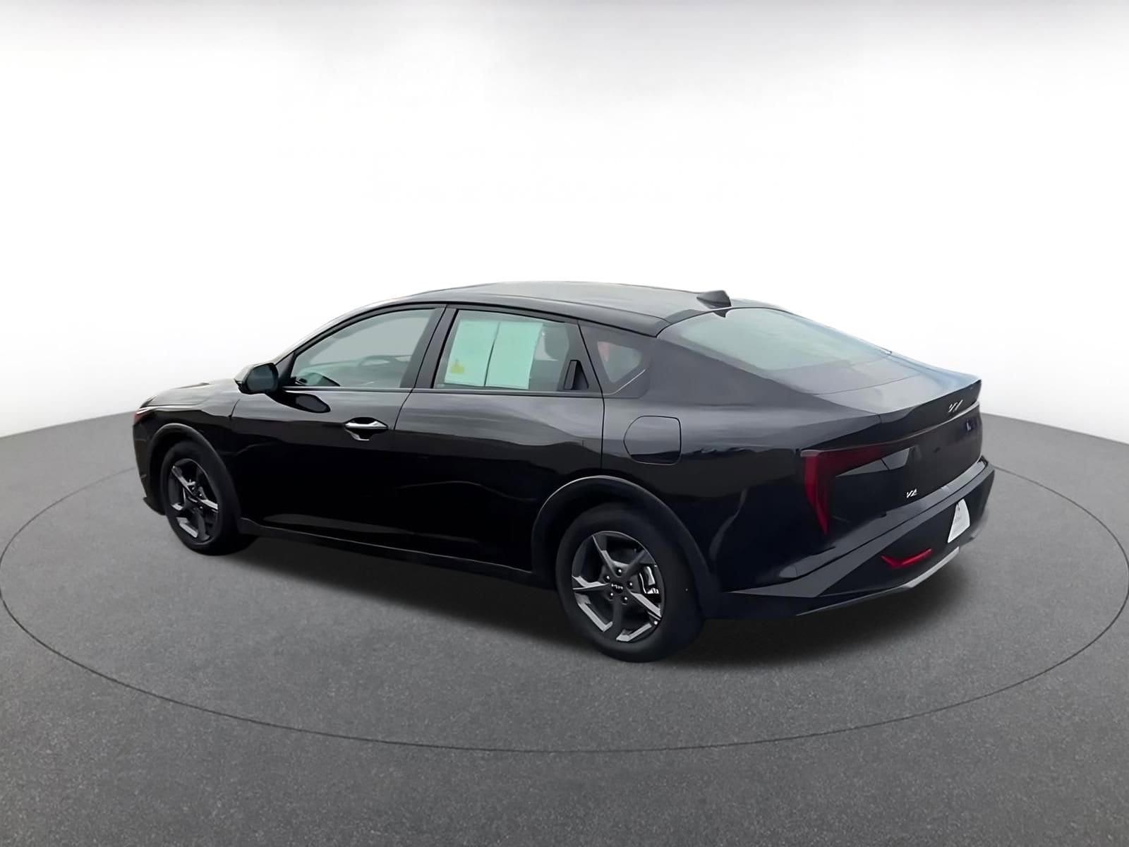 Thumbnail: 2025 Kia K4 - 10