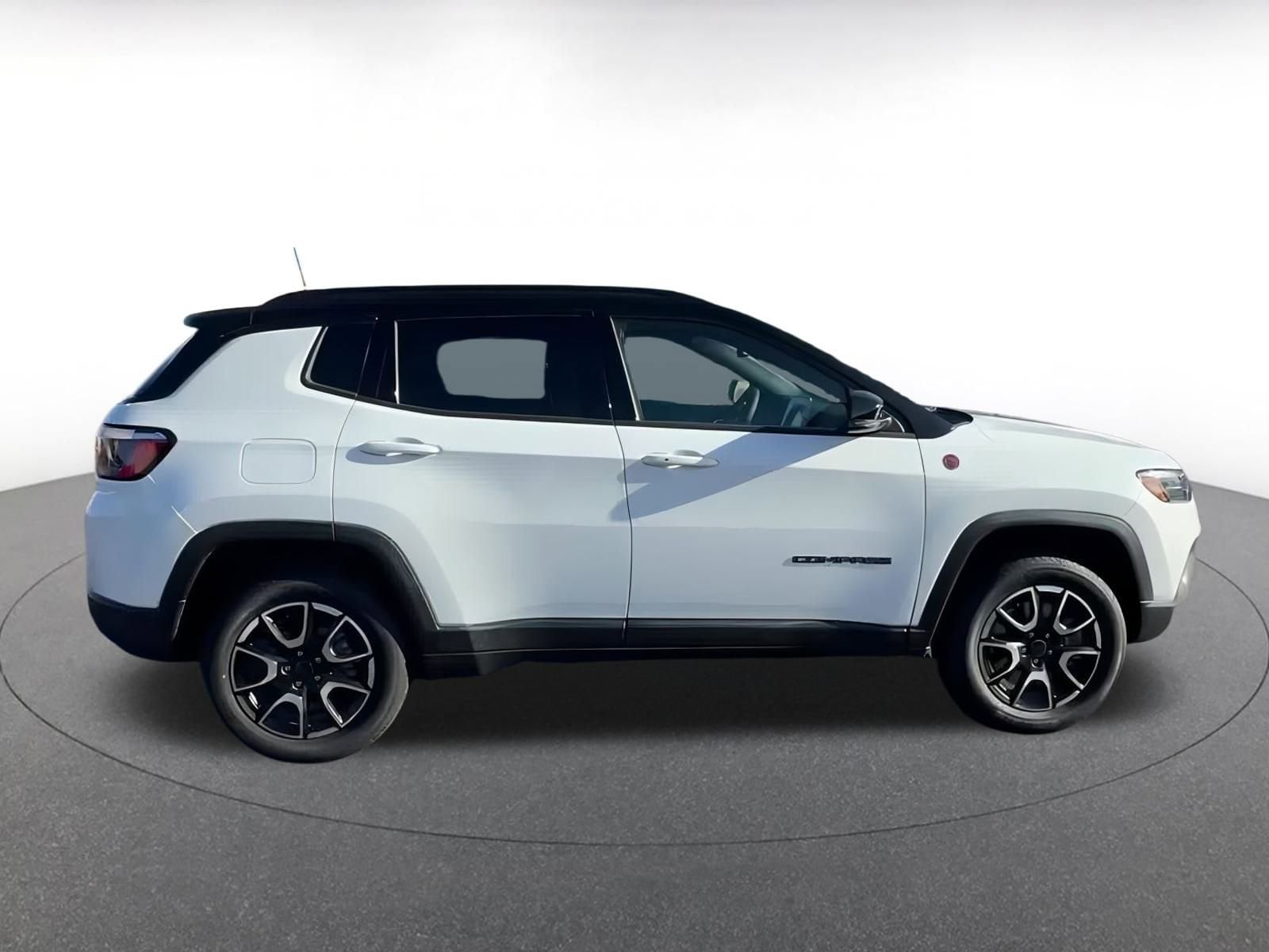 Thumbnail: 2025 Jeep Compass - 15
