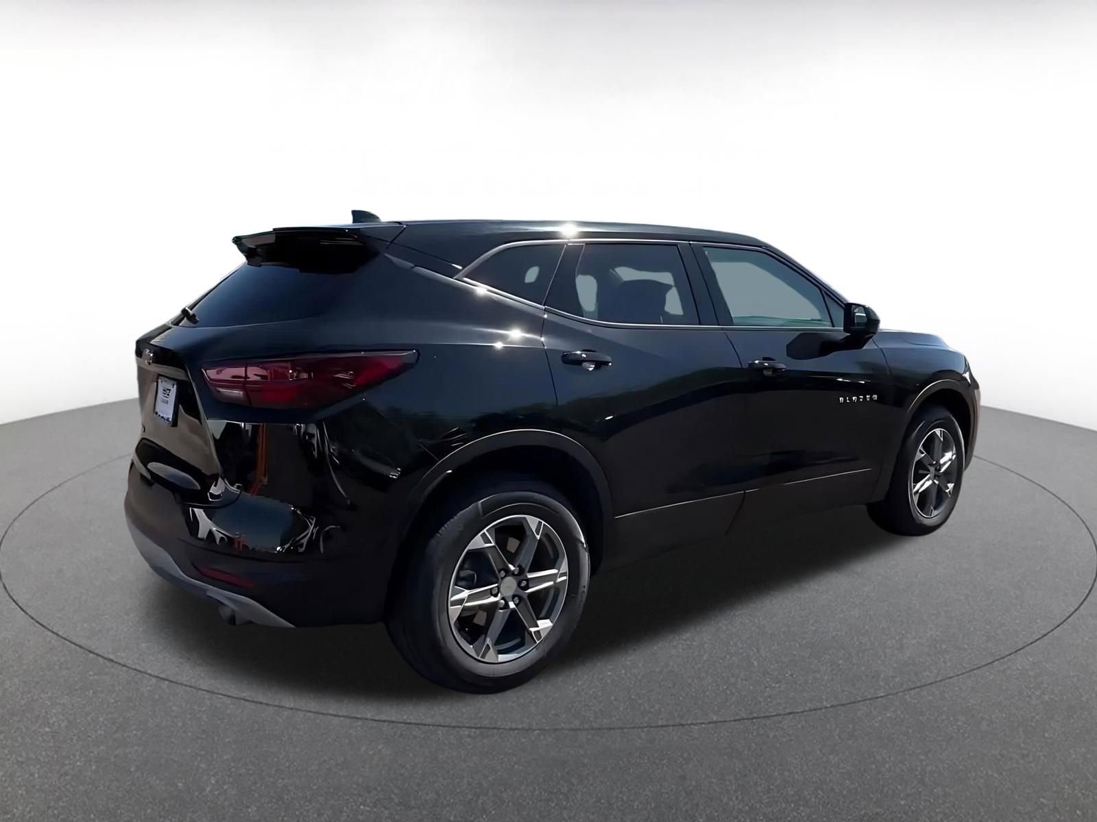 Thumbnail: 2025 Chevrolet Blazer - 14
