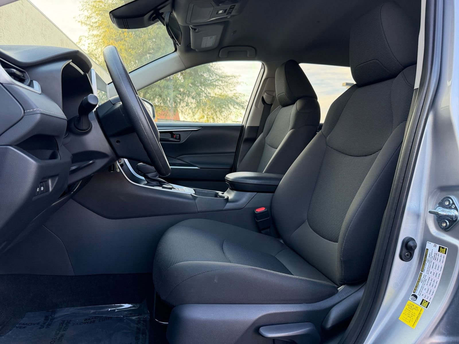 Thumbnail: 2025 Toyota RAV4 - 25