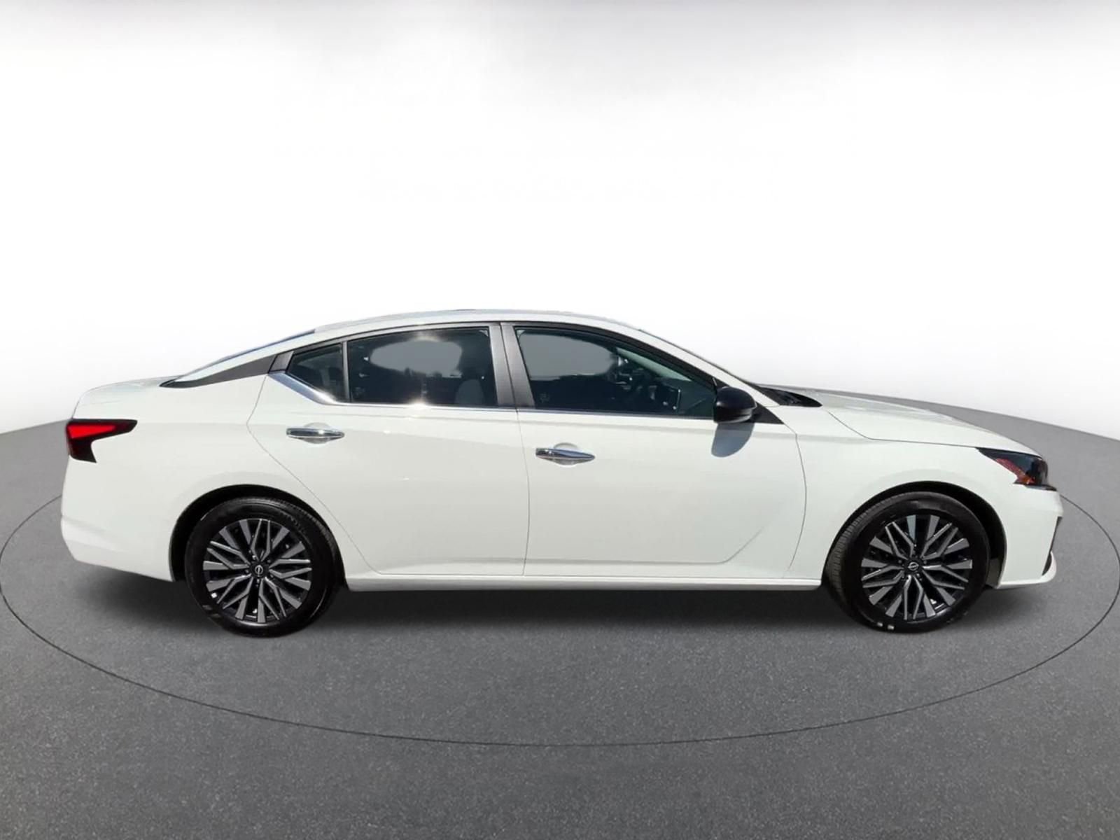 Thumbnail: 2025 Nissan Altima - 16
