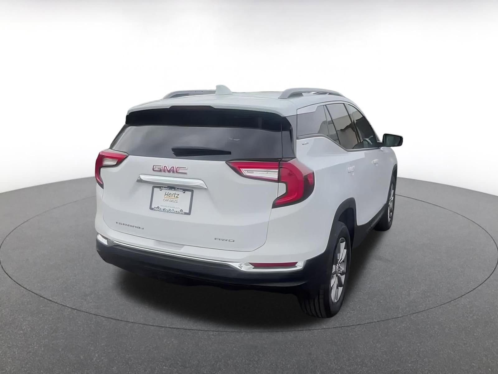 2024 GMC Terrain SLT 13