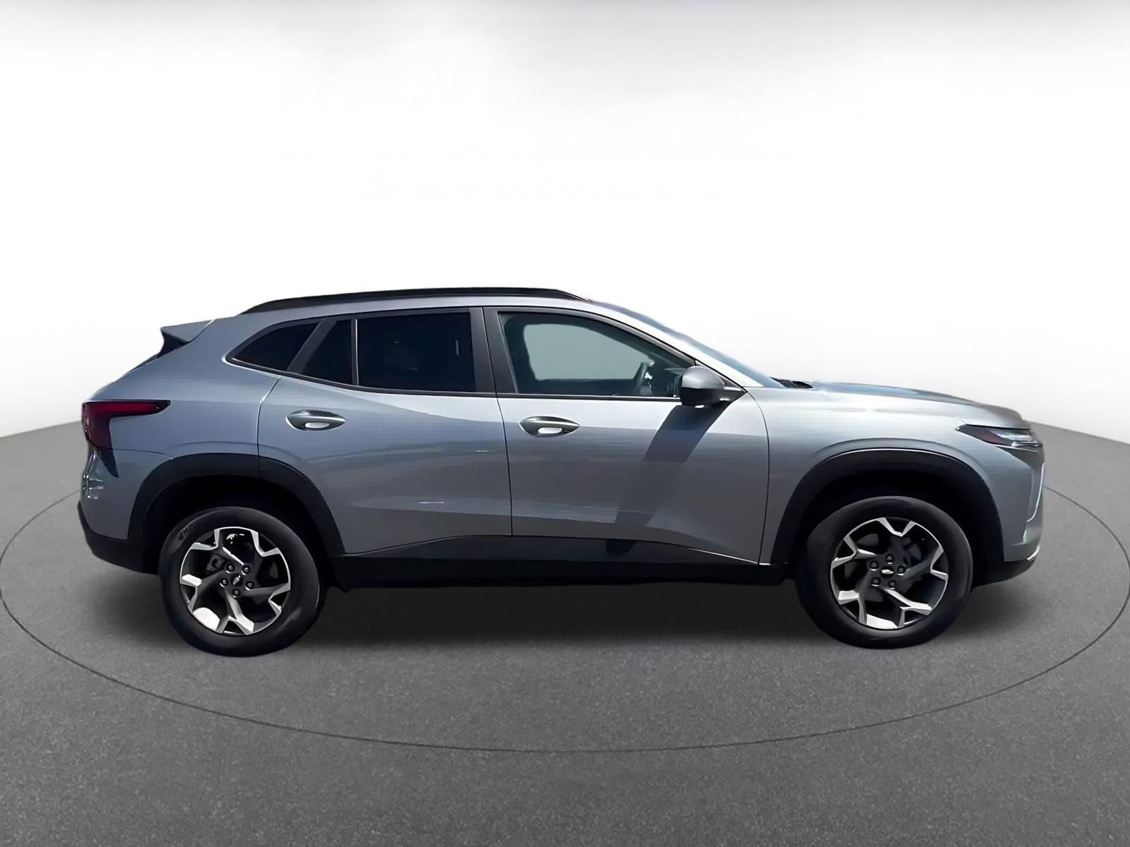 Thumbnail: 2025 Chevrolet Trax - 16