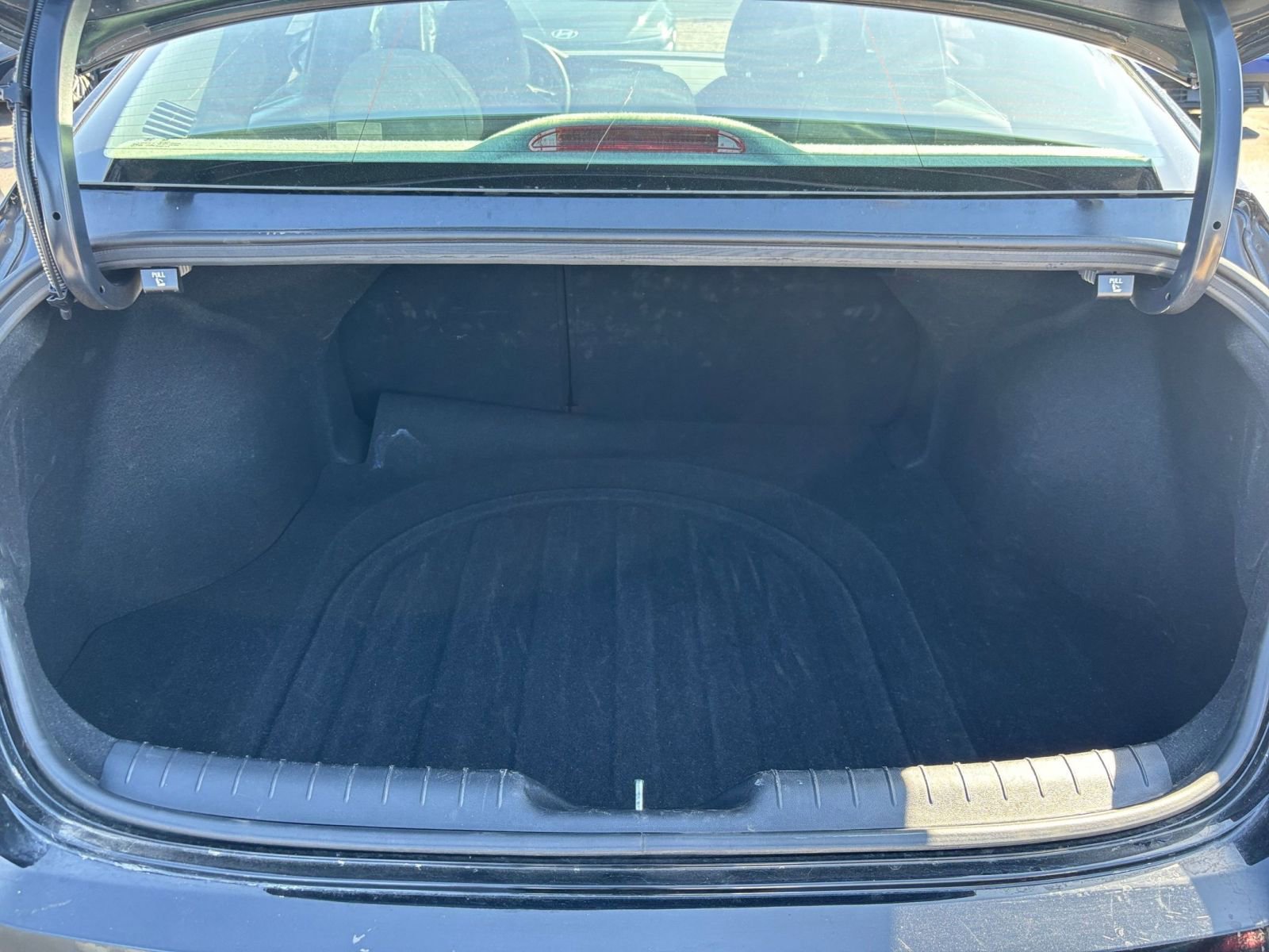 Thumbnail: 2025 Hyundai Elantra - 32