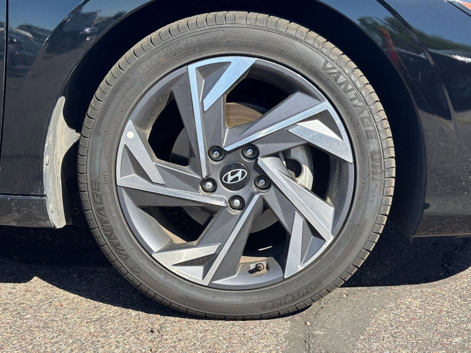 Thumbnail: 2025 Hyundai Elantra - 32