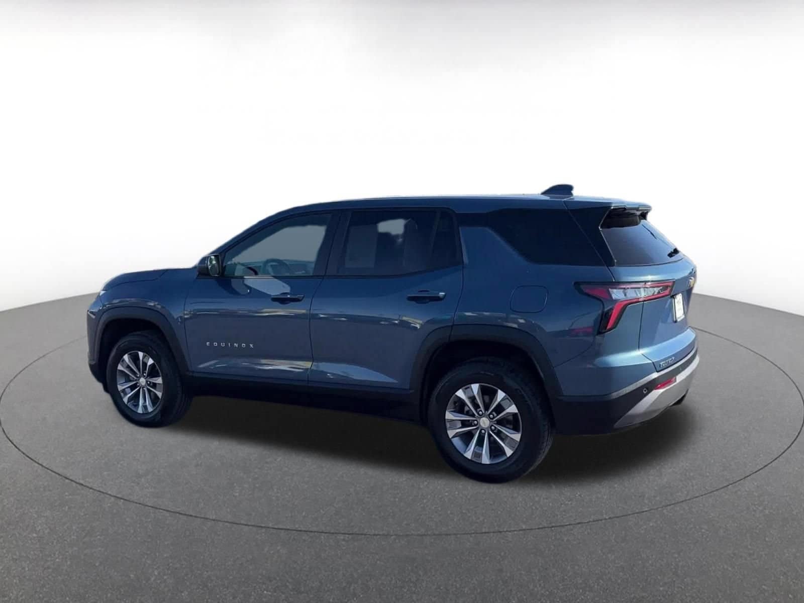 Thumbnail: 2025 Chevrolet Equinox - 10