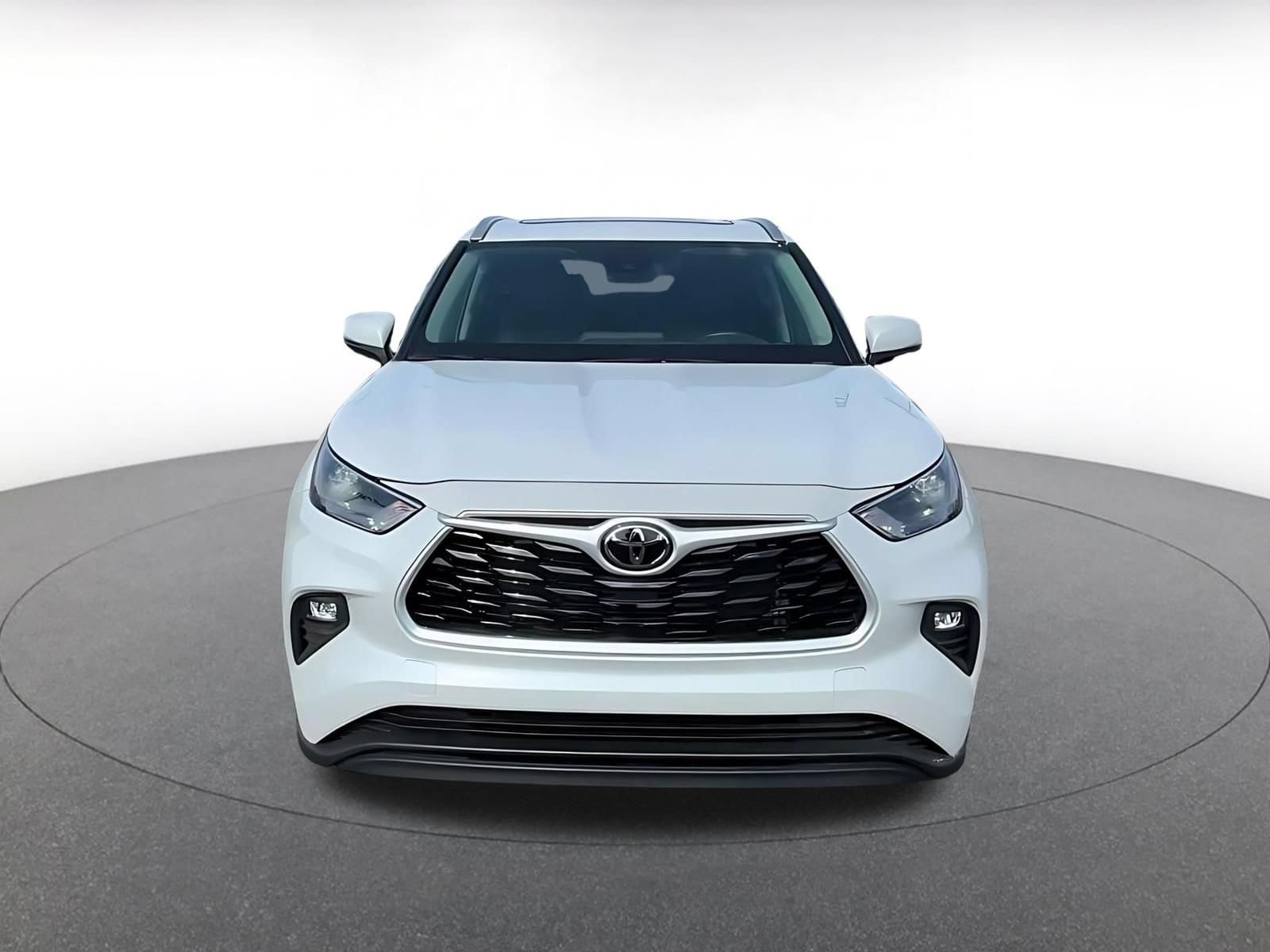 Thumbnail: 2026 Toyota Highlander - 4