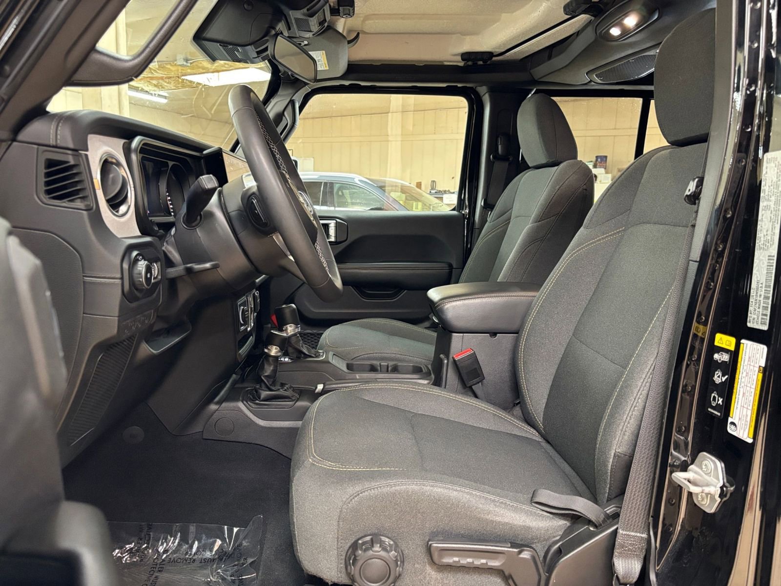 Thumbnail: 2025 Jeep Wrangler - 27