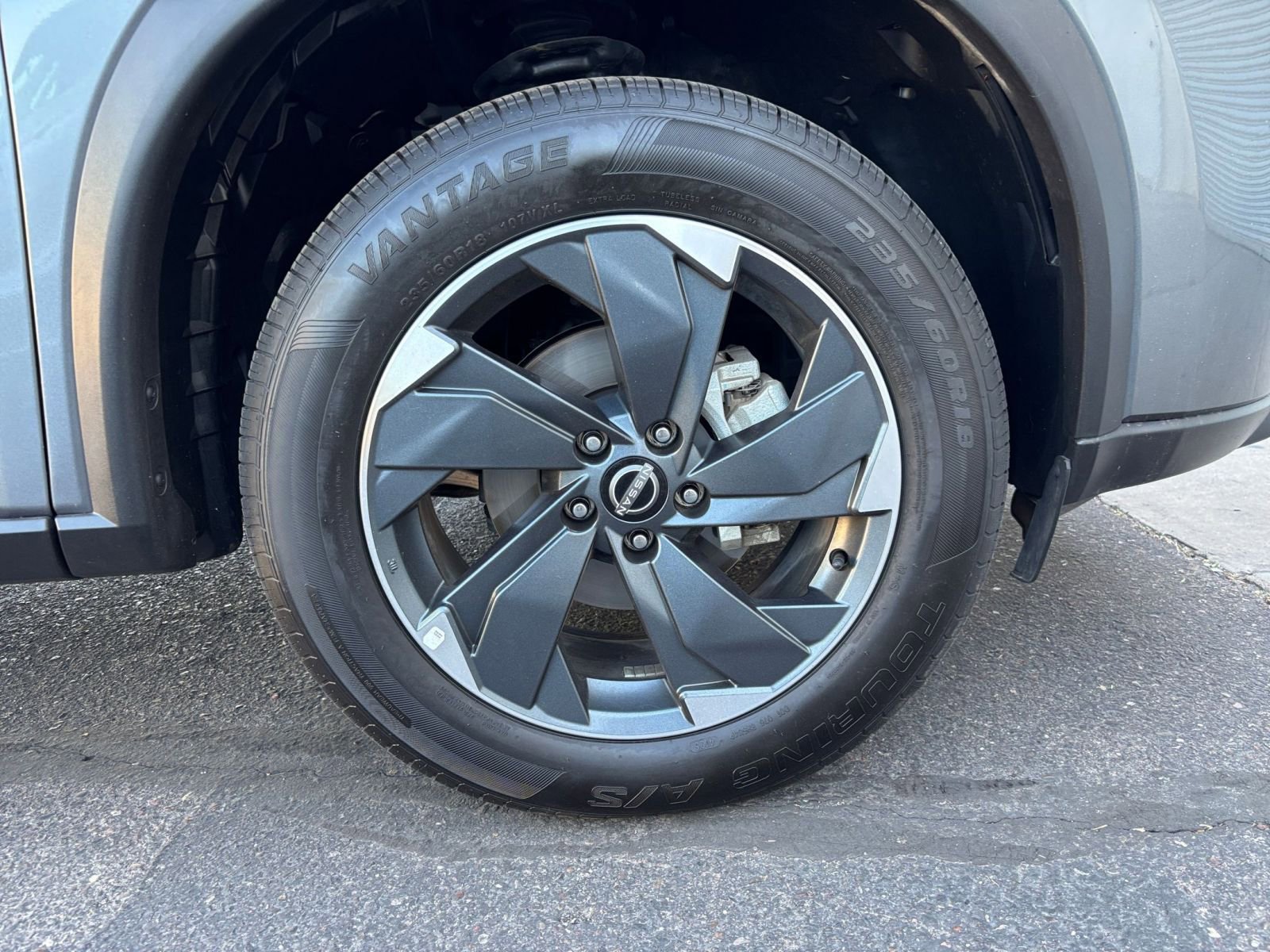 Thumbnail: 2025 Nissan Rogue - 32