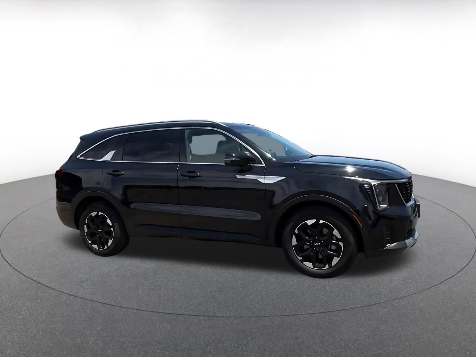 Thumbnail: 2024 Kia Sorento - 2