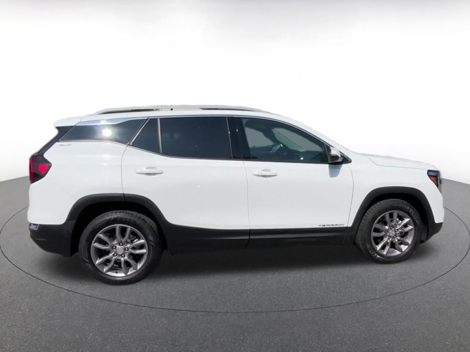 Thumbnail: 2024 GMC Terrain - 16