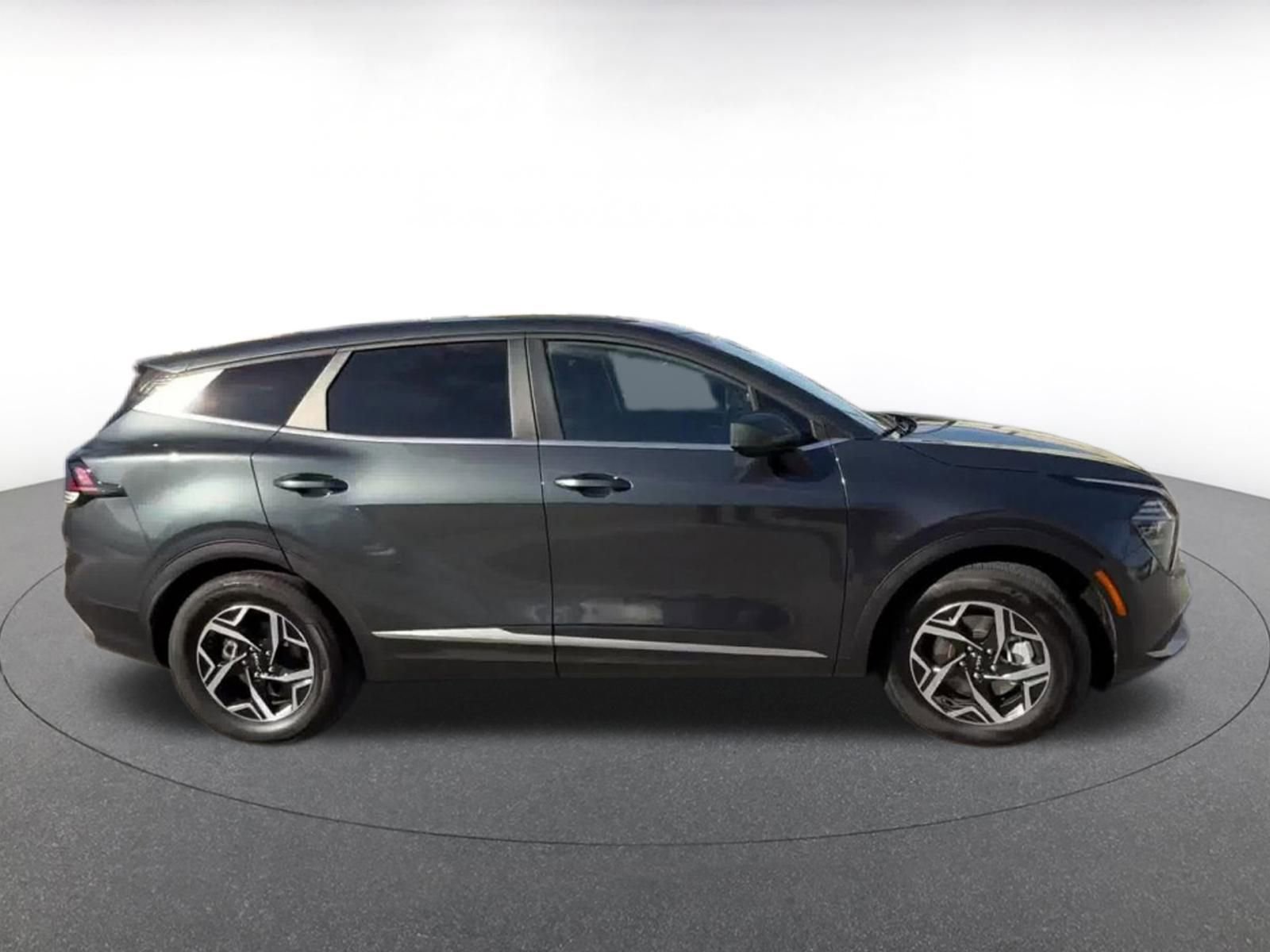 Thumbnail: 2025 Kia Sportage - 16