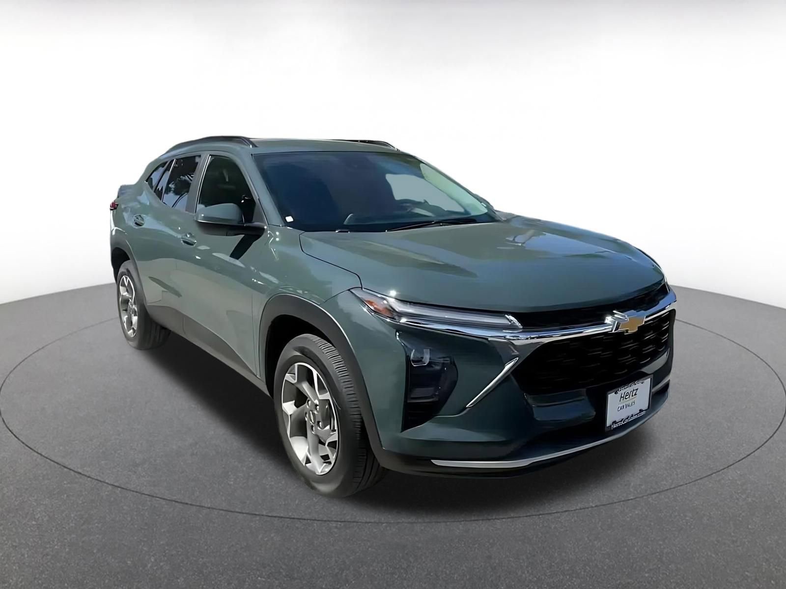 Thumbnail: 2025 Chevrolet Trax - 3