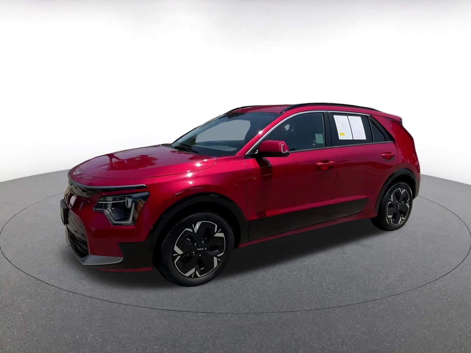 Thumbnail: 2023 Kia Niro - 7