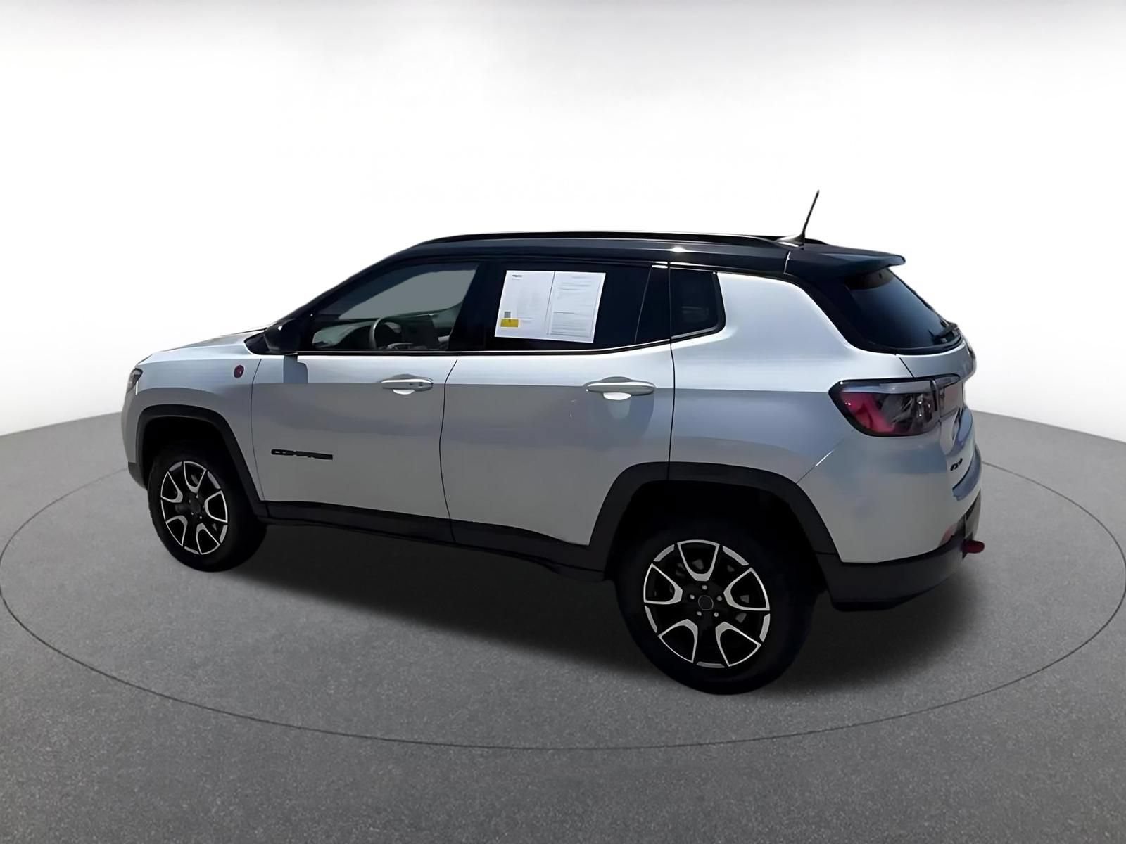 Thumbnail: 2025 Jeep Compass - 10