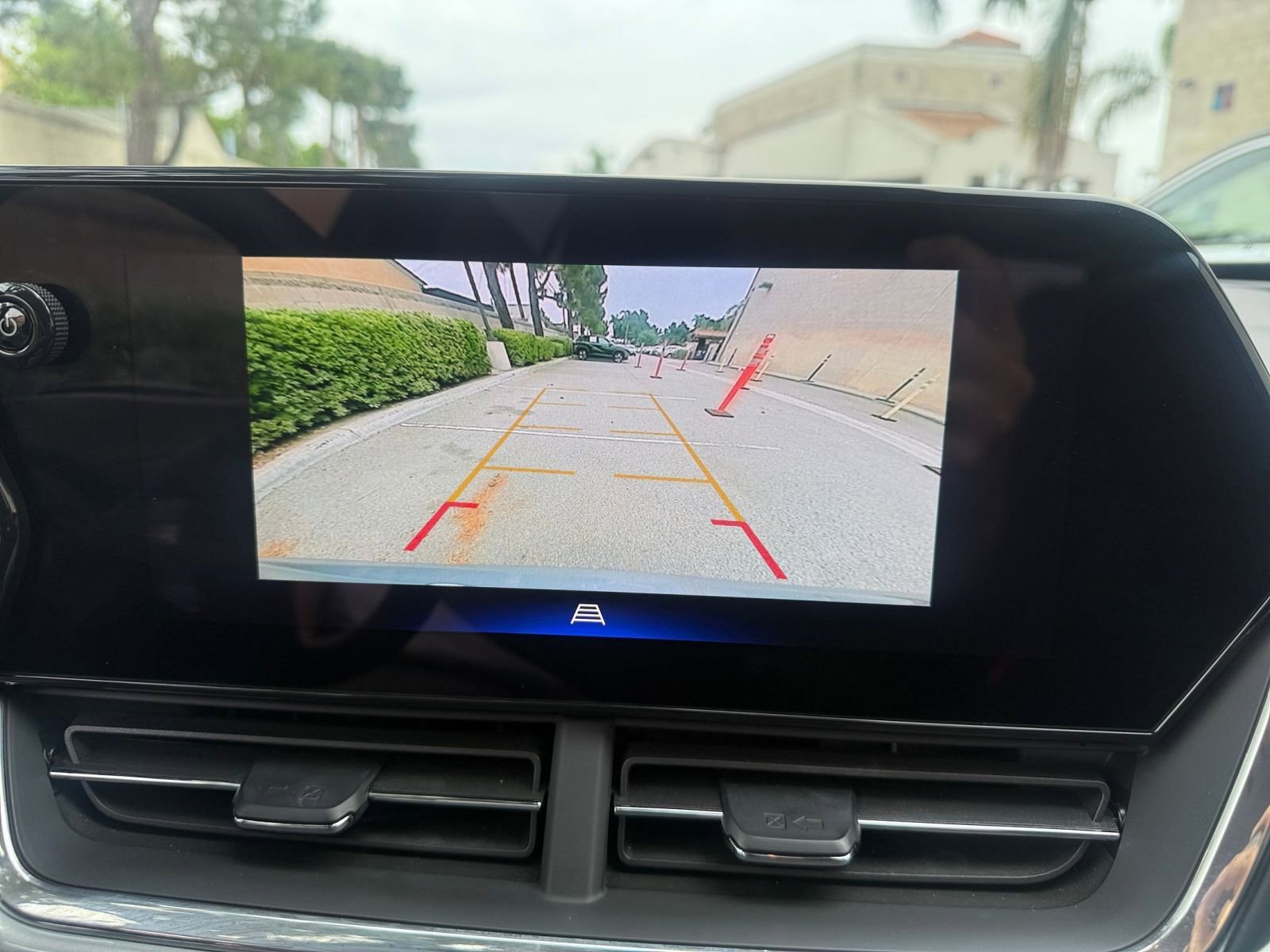 Thumbnail: 2025 Chevrolet Trax - 21