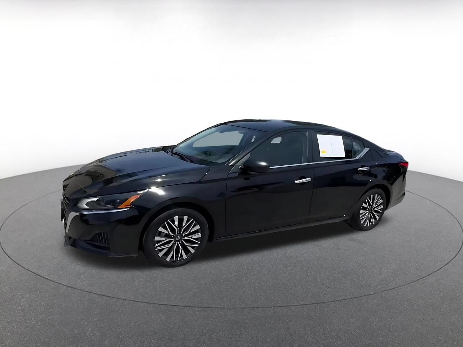 Thumbnail: 2025 Nissan Altima - 7