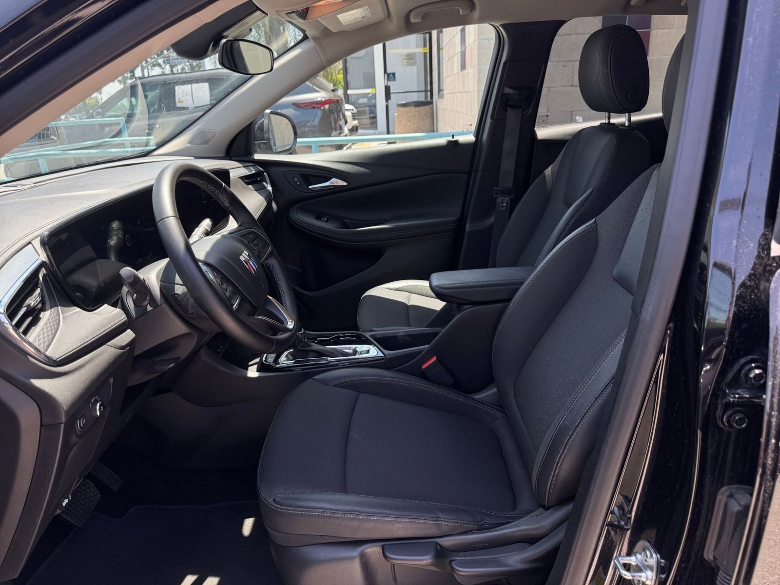 Thumbnail: 2025 Buick Encore GX - 25