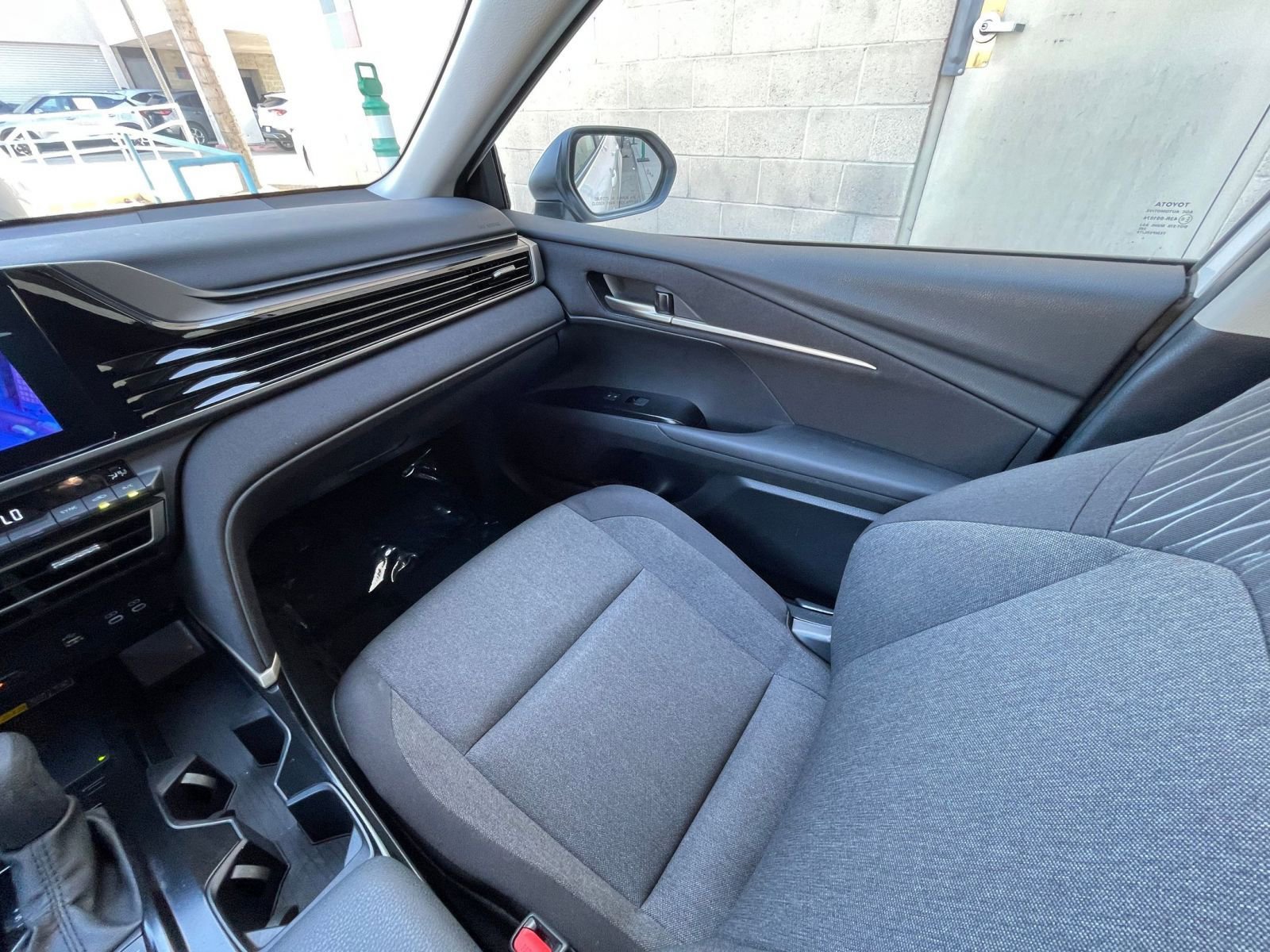 Thumbnail: 2025 Toyota Camry - 35