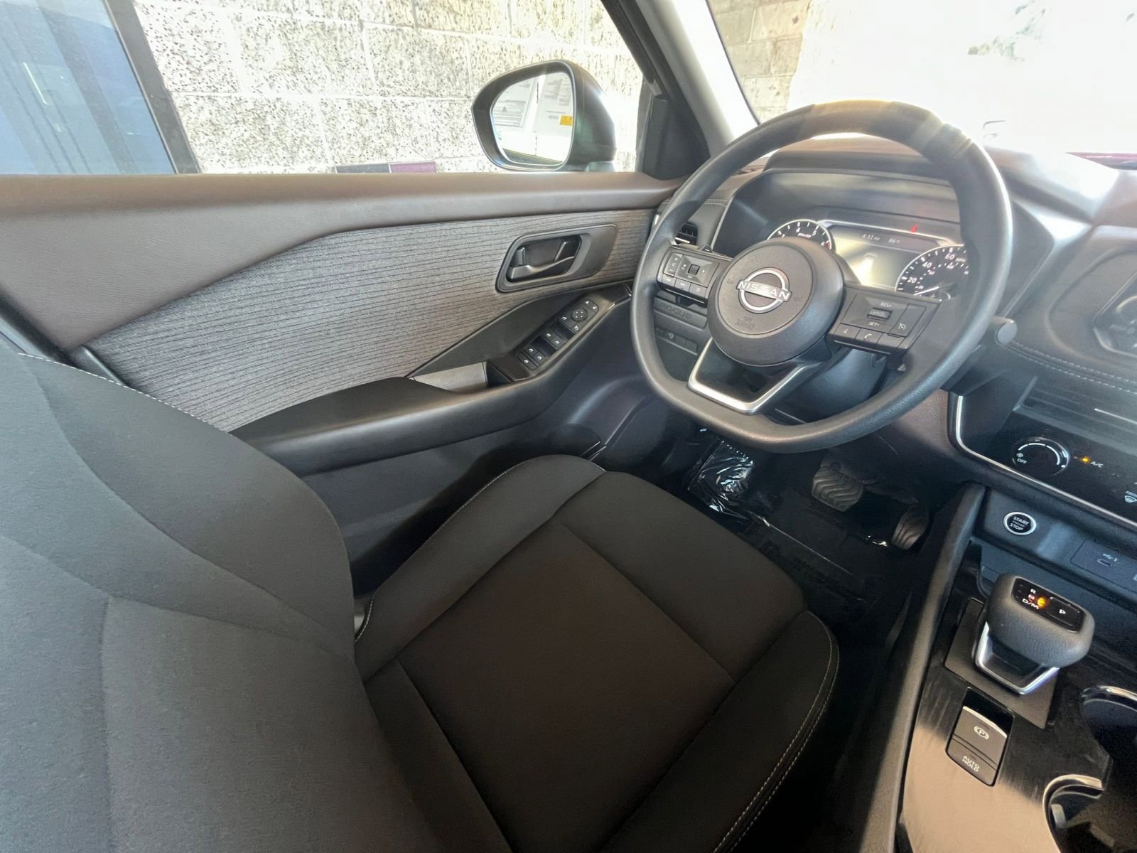 Thumbnail: 2023 Nissan Rogue - 34