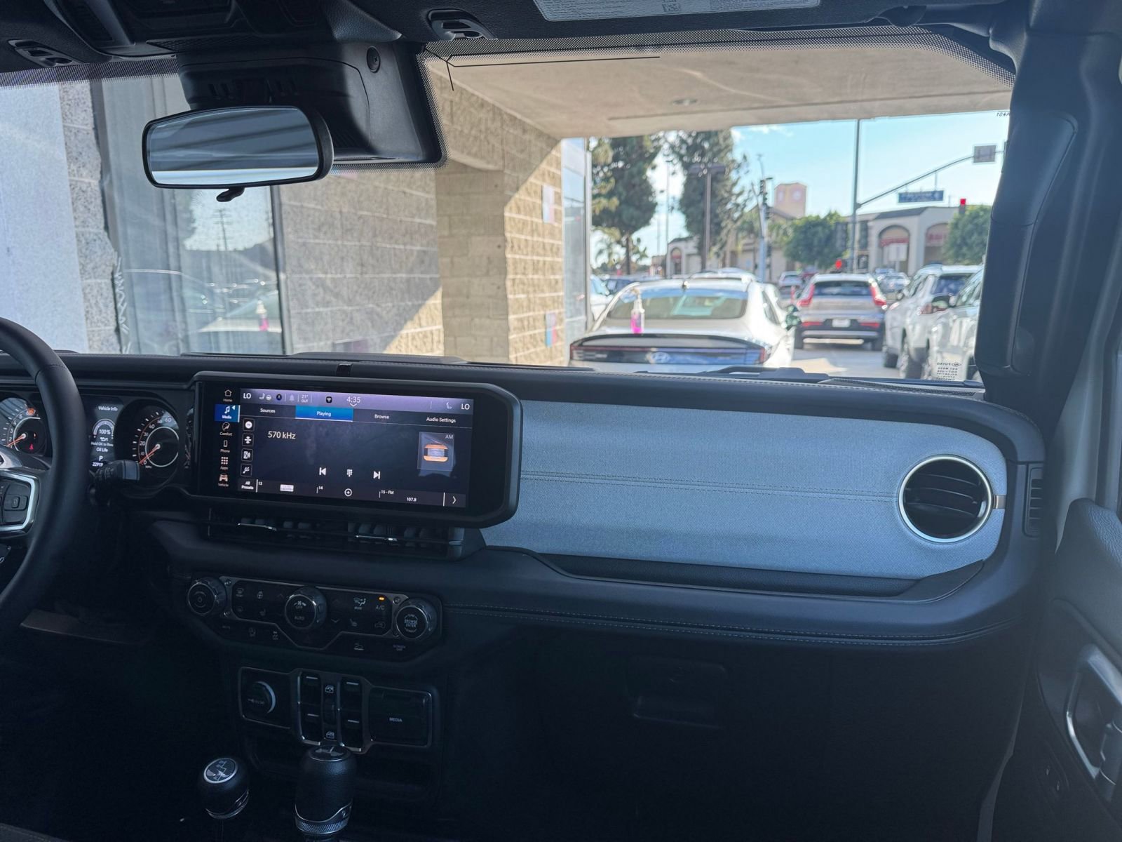 Thumbnail: 2025 Jeep Wrangler - 34