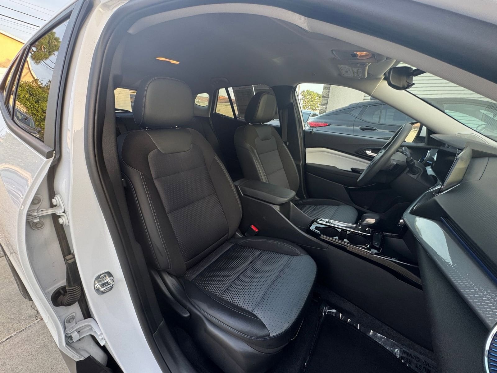 Thumbnail: 2025 Chevrolet Trax - 35