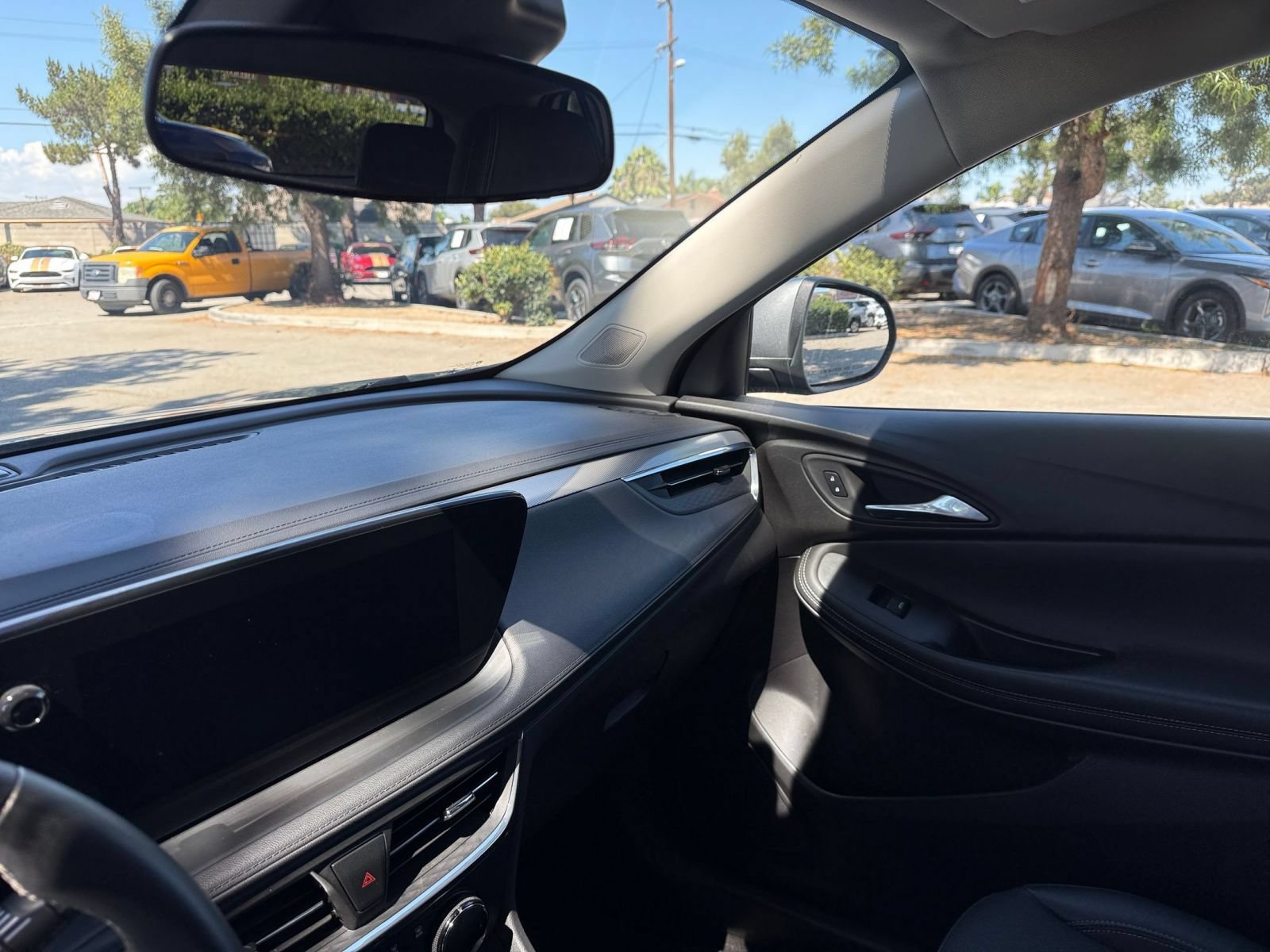 Thumbnail: 2025 Buick Encore GX - 32