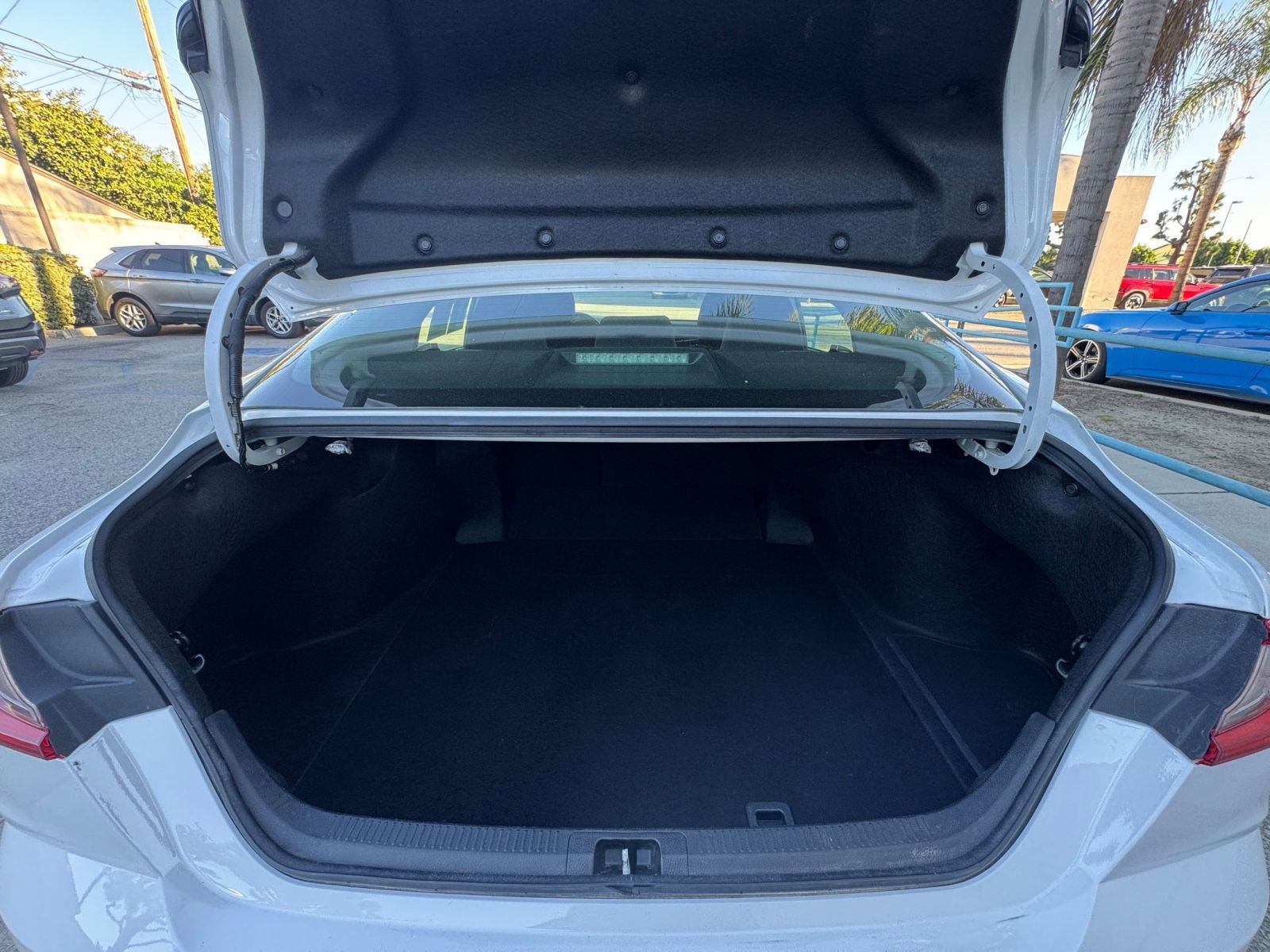 Thumbnail: 2025 Toyota Camry - 30