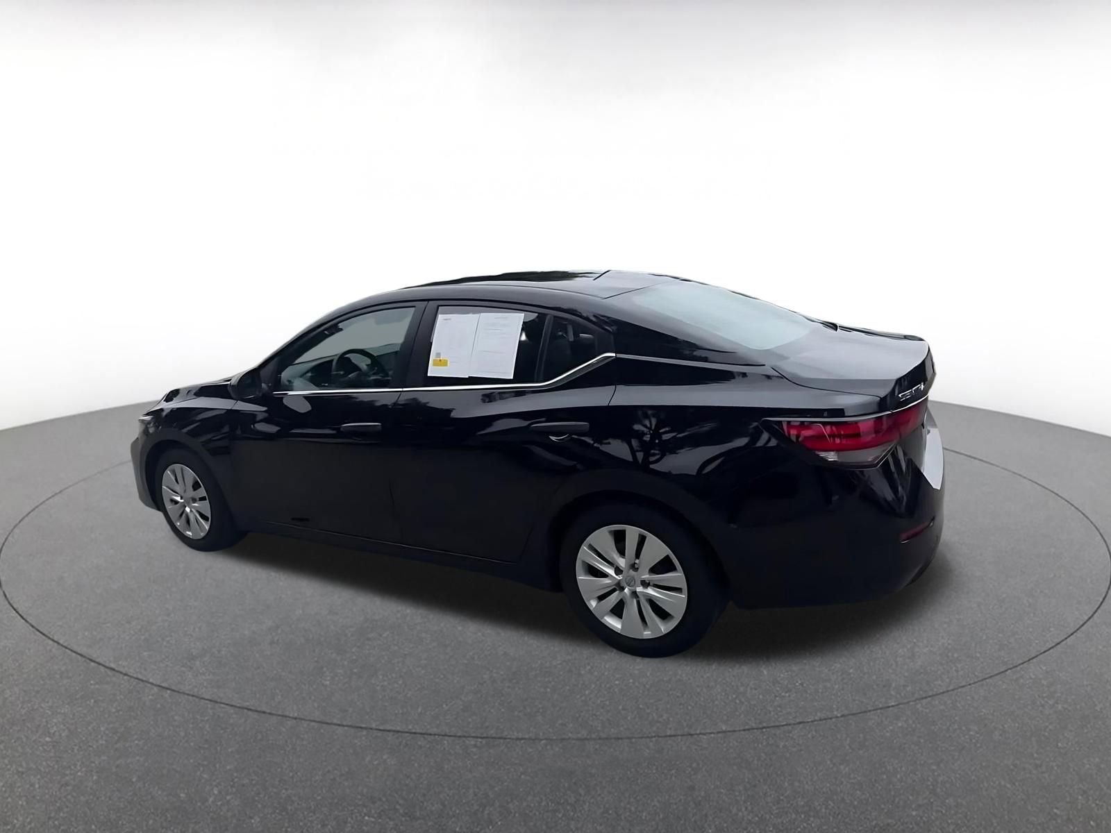 Thumbnail: 2025 Nissan Sentra - 10