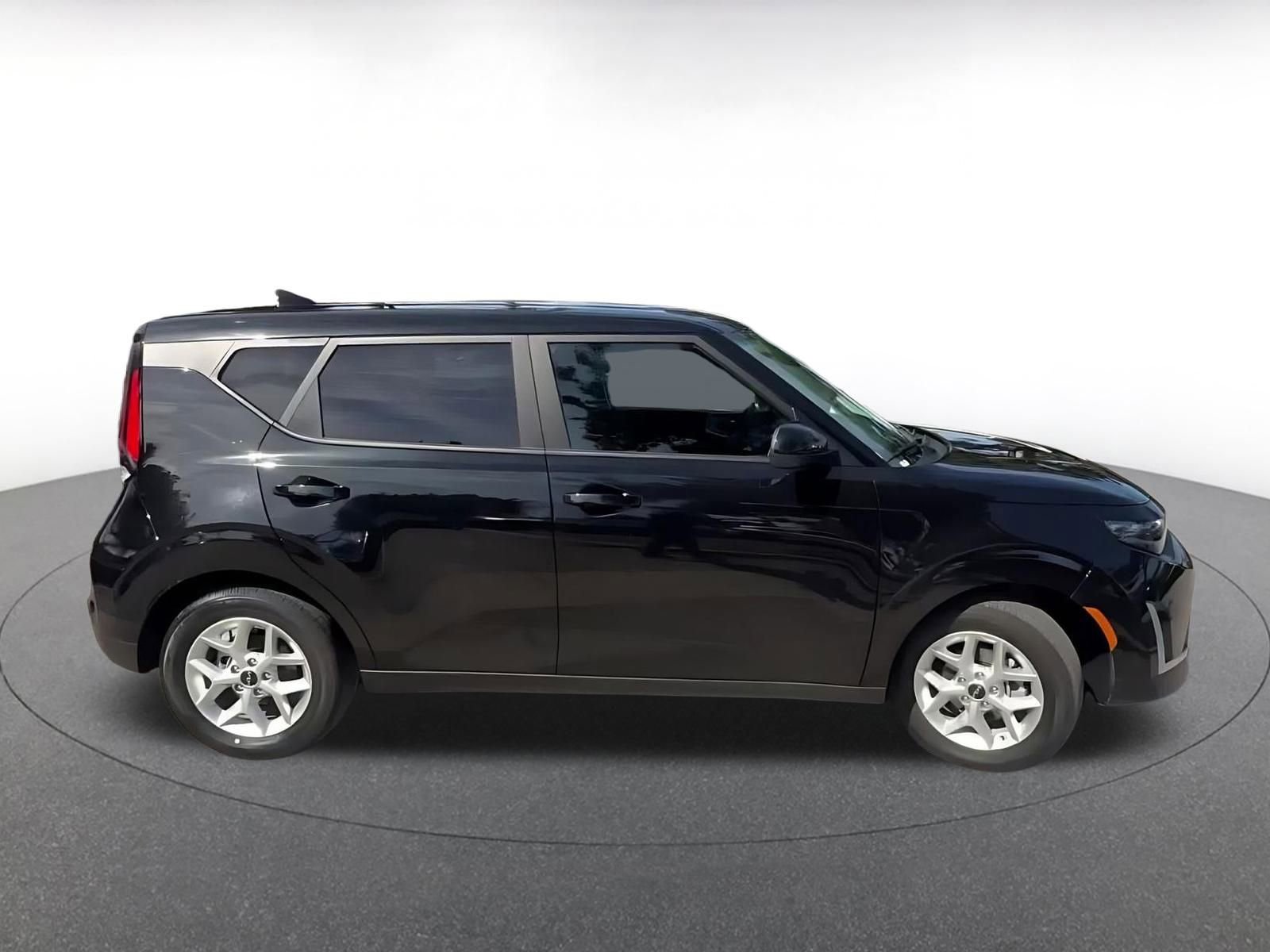 Thumbnail: 2025 Kia Soul - 16