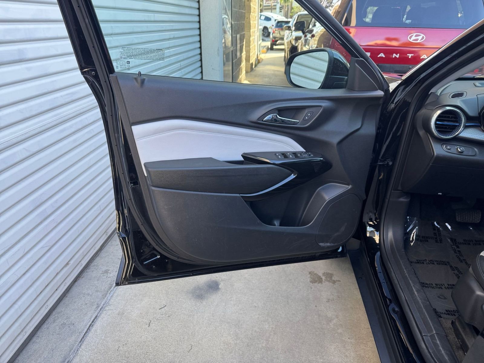 Thumbnail: 2025 Chevrolet Trax - 18