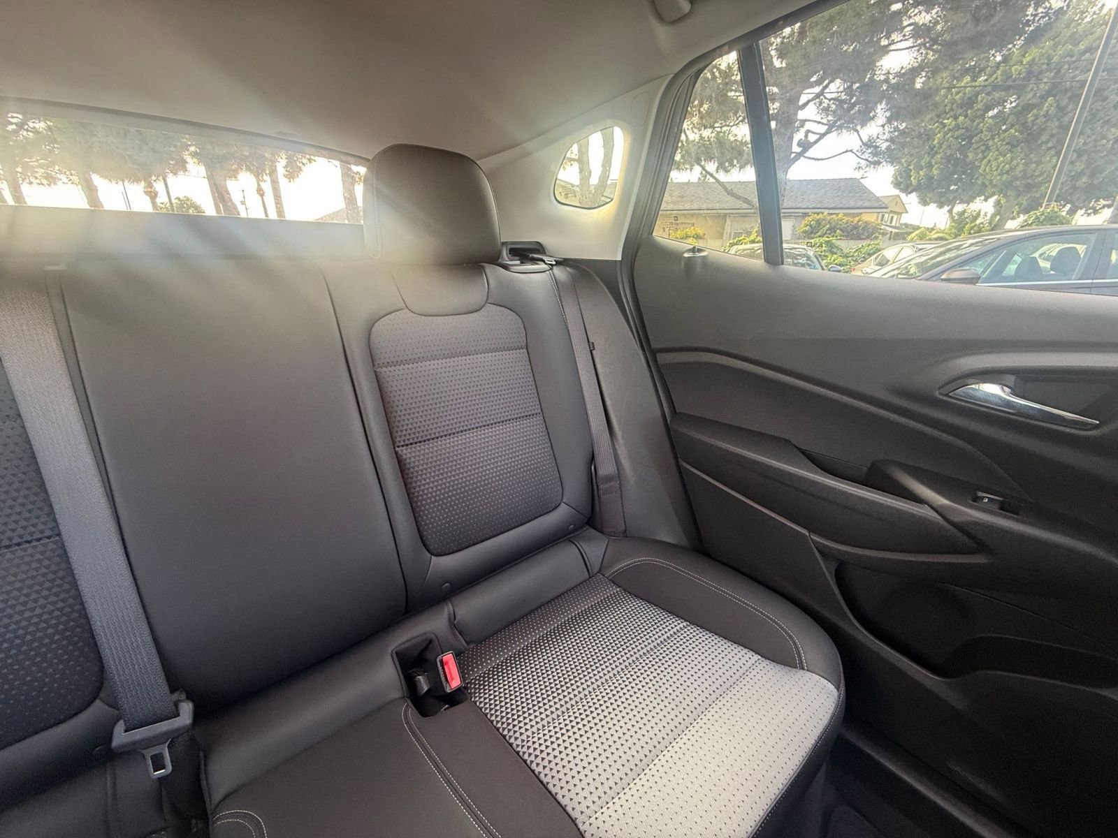 Thumbnail: 2025 Chevrolet Trax - 34