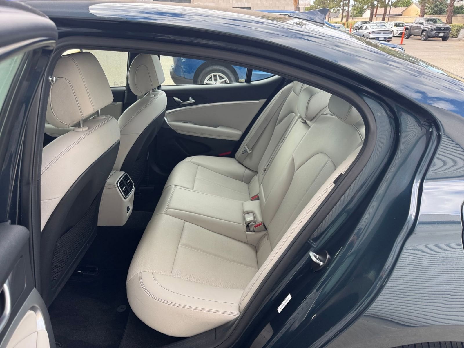 Thumbnail: 2025 Genesis G70 - 25