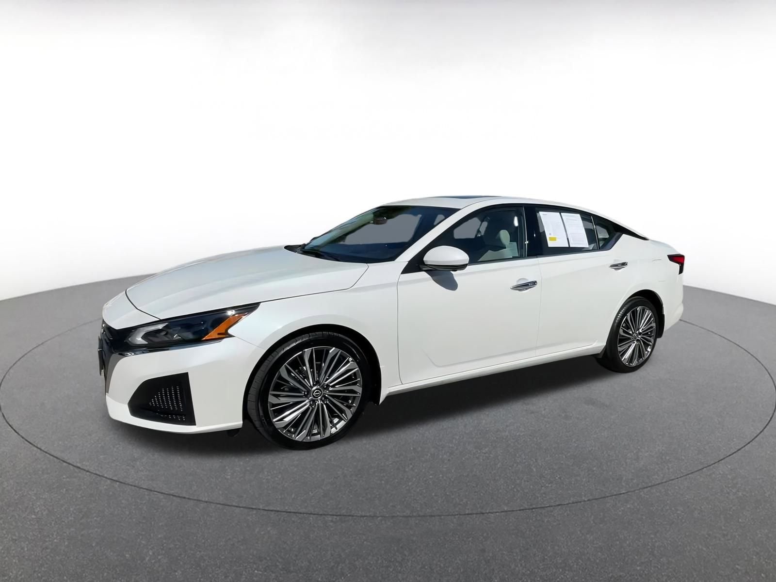 Thumbnail: 2024 Nissan Altima - 8