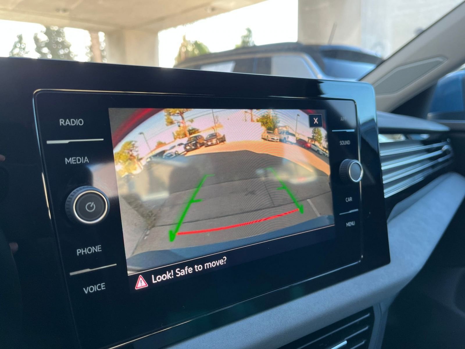 Thumbnail: 2025 Volkswagen Jetta - 17