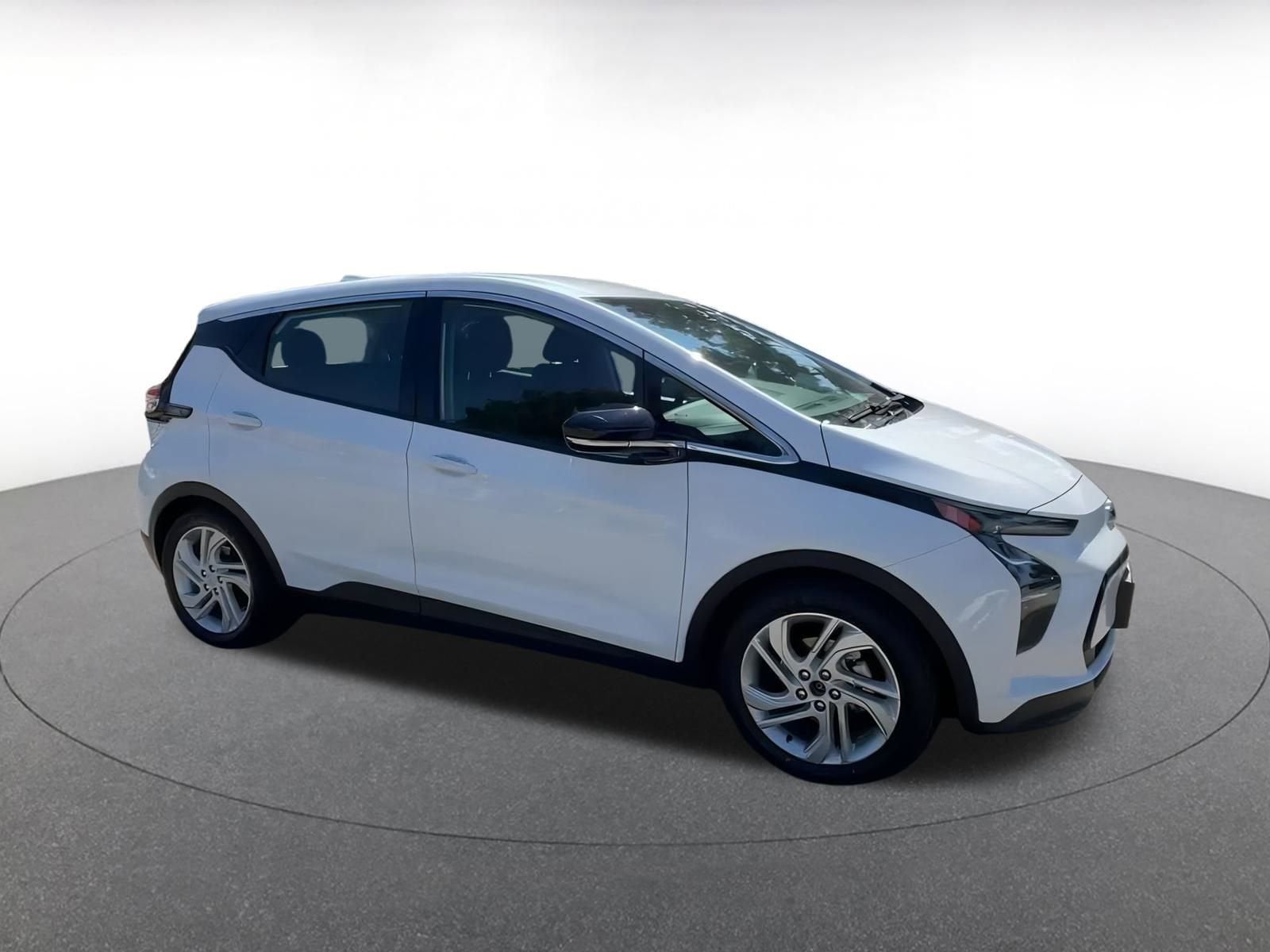 Thumbnail: 2023 Chevrolet Bolt EV - 2