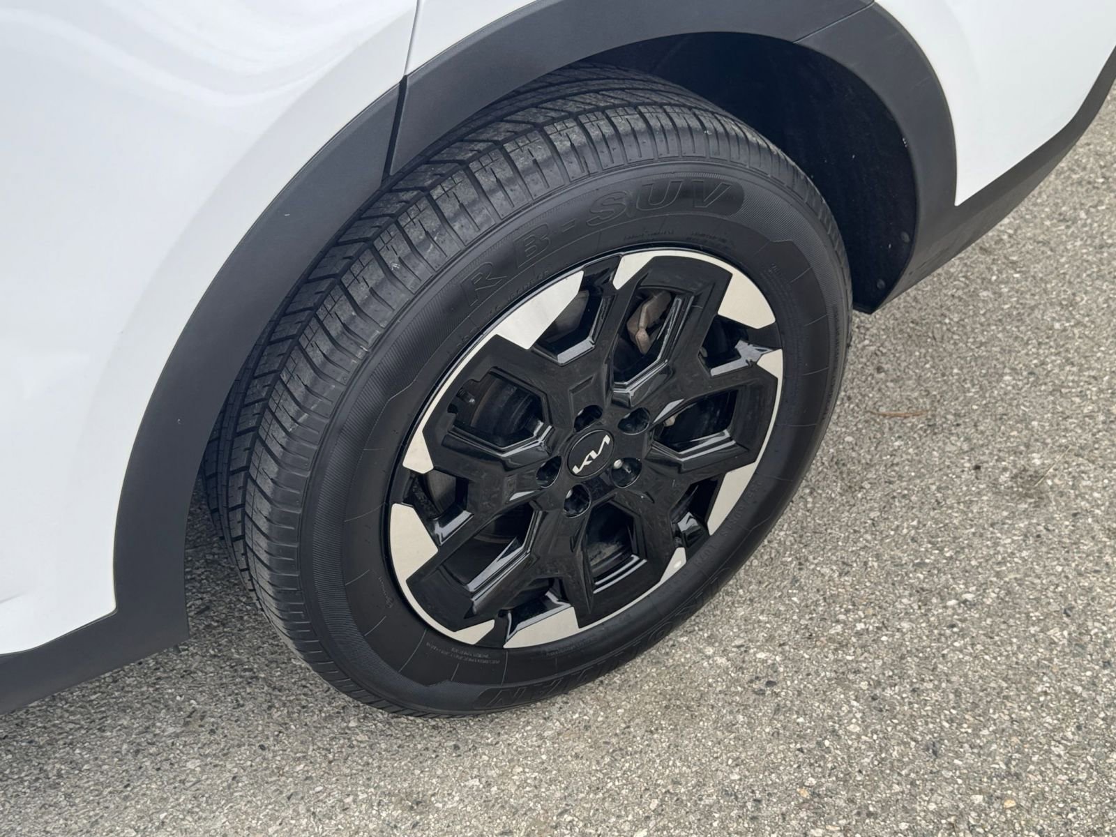 Thumbnail: 2024 Kia Sorento - 32