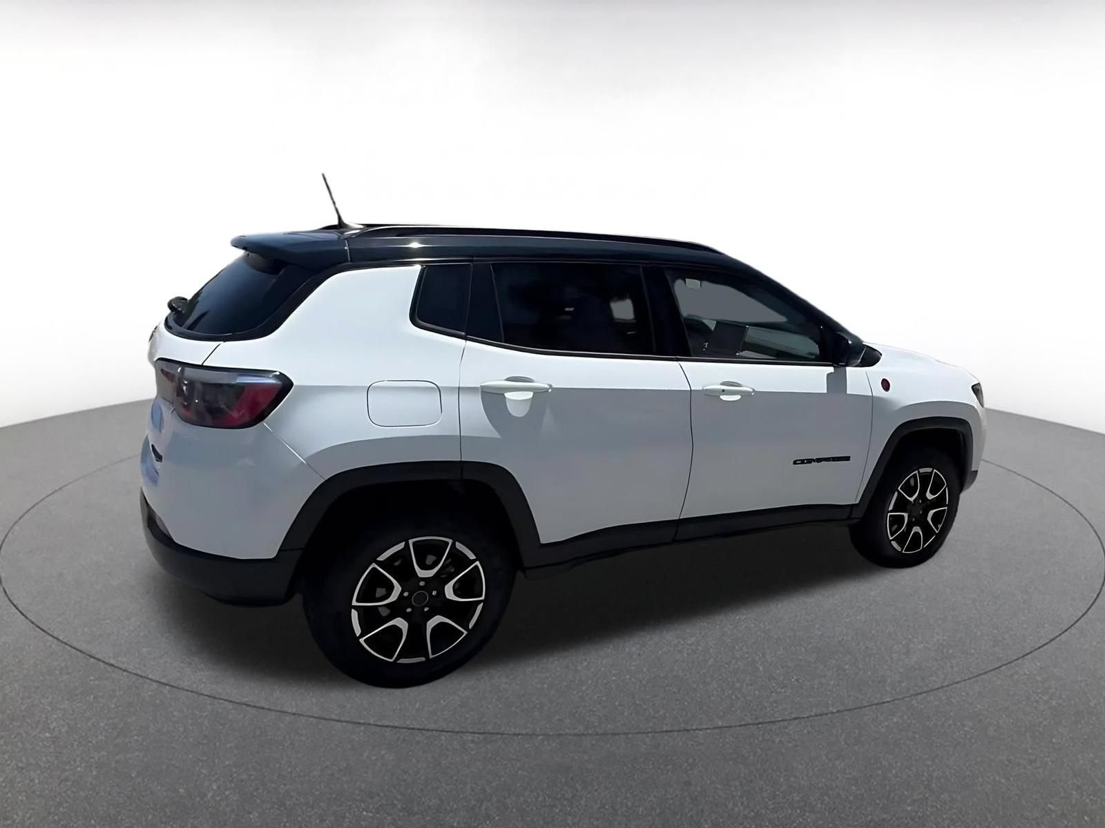 Thumbnail: 2025 Jeep Compass - 15