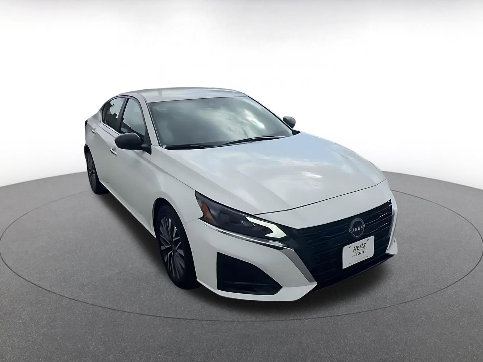 Thumbnail: 2025 Nissan Altima - 3