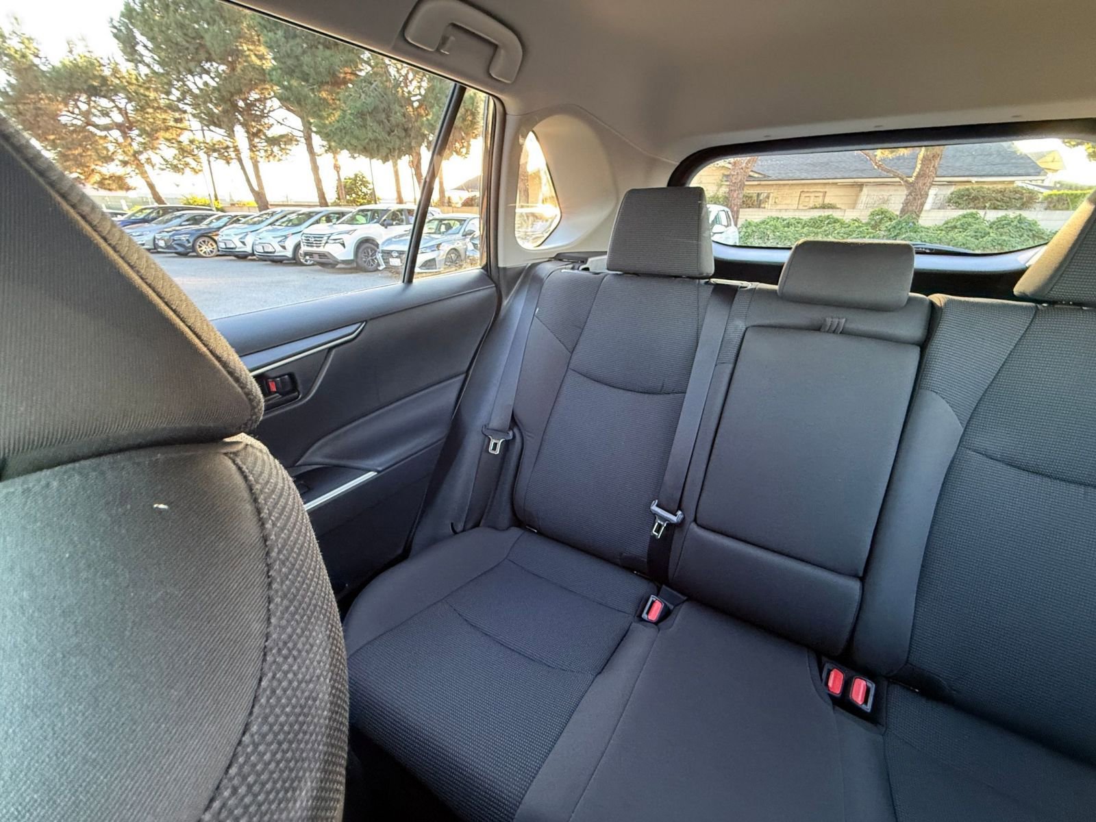 Thumbnail: 2025 Toyota RAV4 - 35