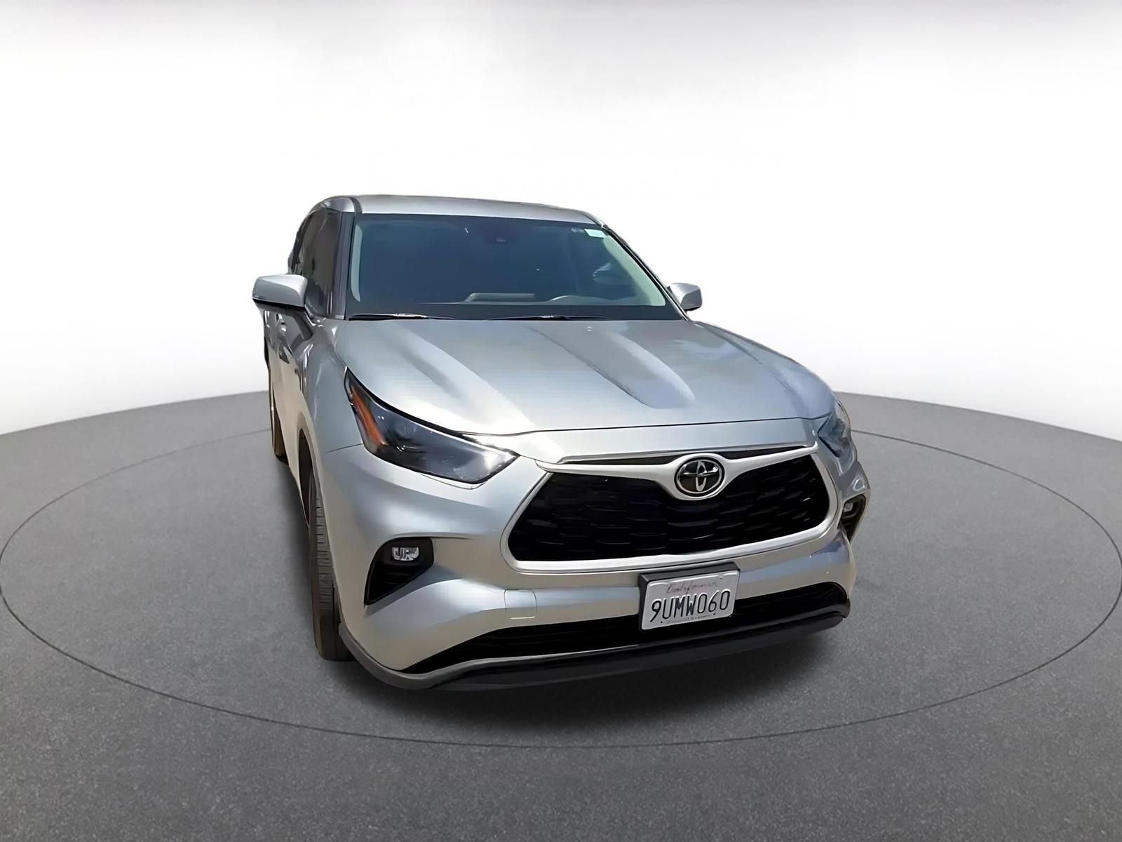 Thumbnail: 2025 Toyota Highlander - 3